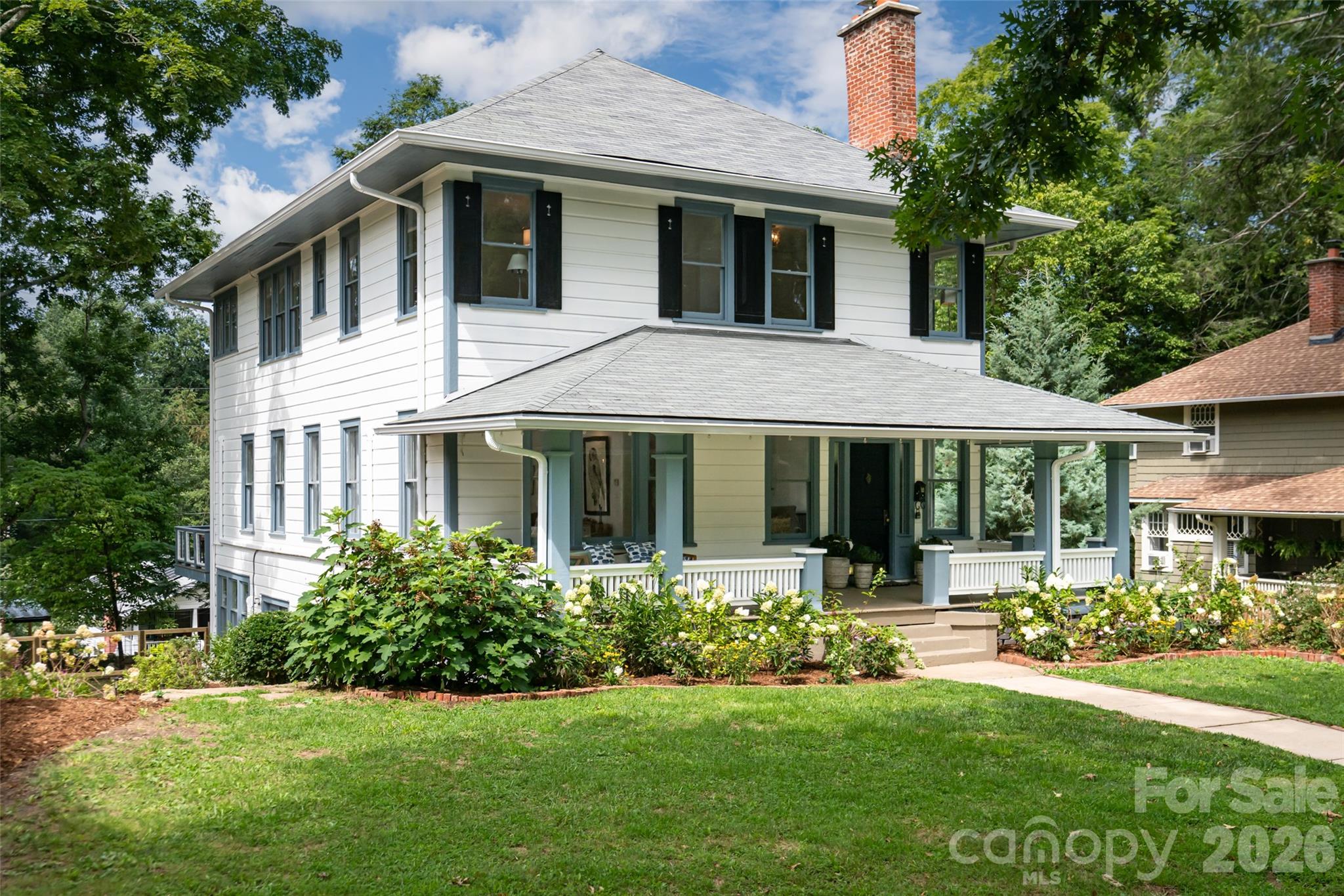 142 Edwin Place — Asheville