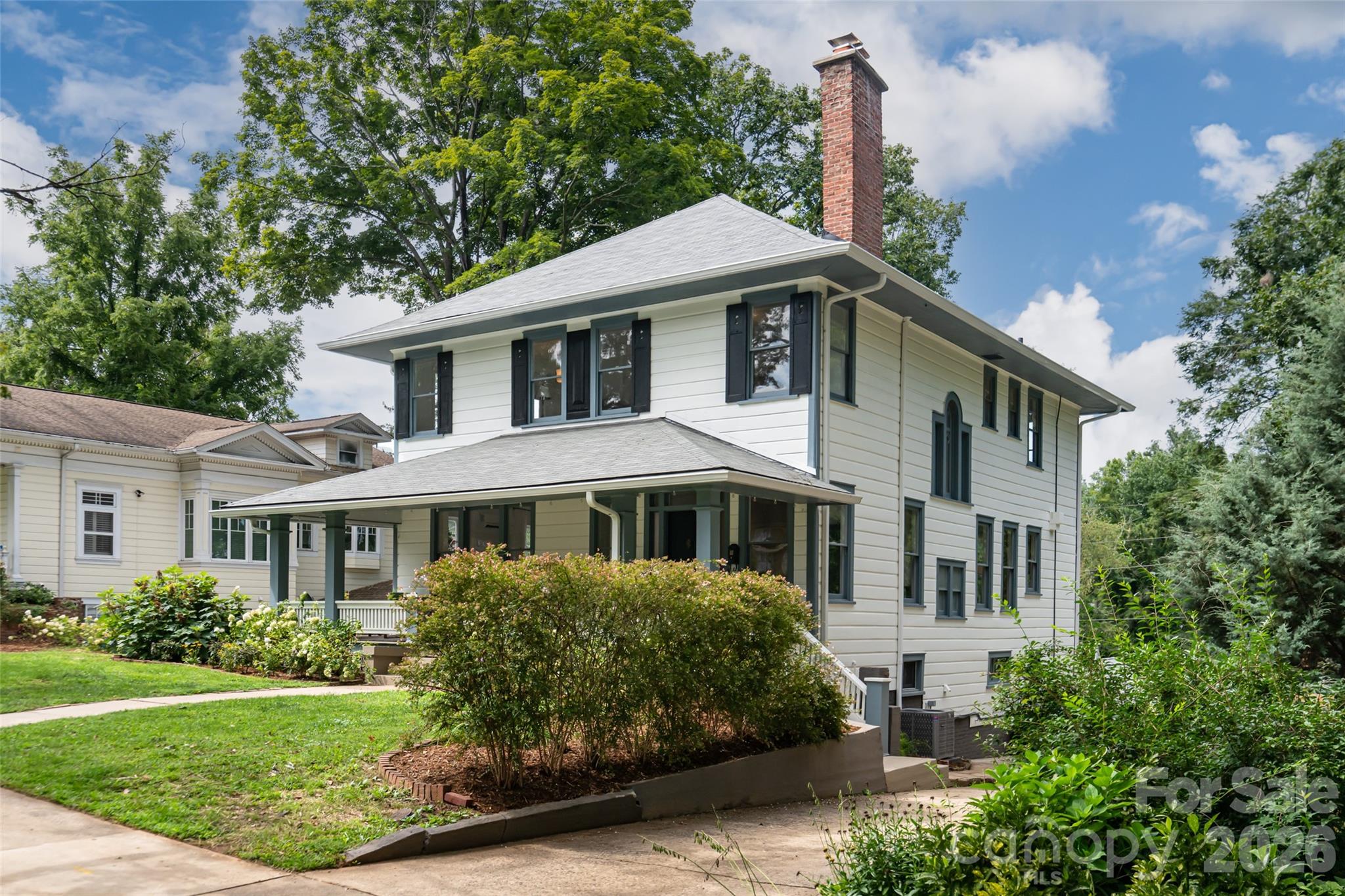 142 Edwin Place — Asheville