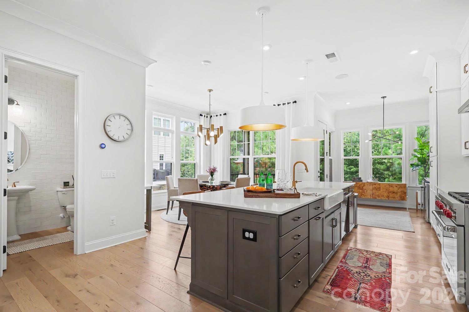 2505 Kenmore Avenue — Charlotte