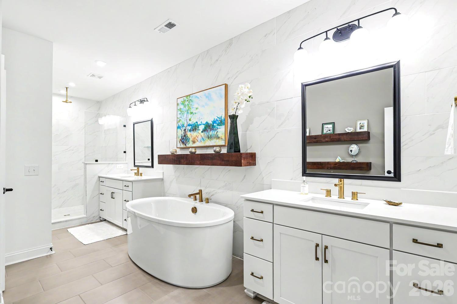 2505 Kenmore Avenue — Charlotte