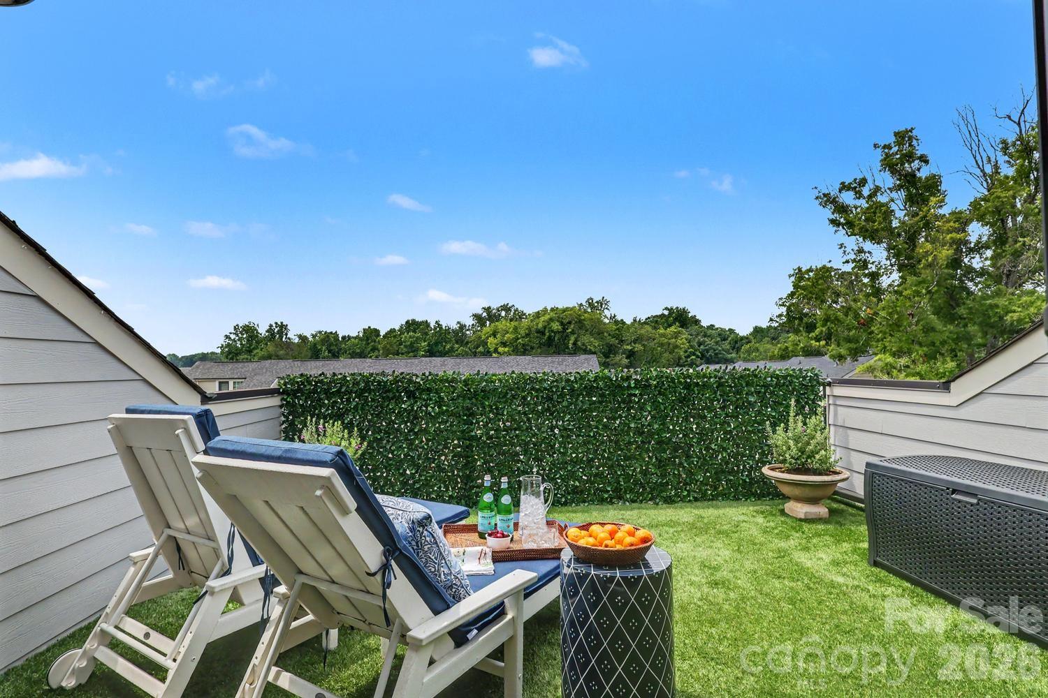 2505 Kenmore Avenue — Charlotte