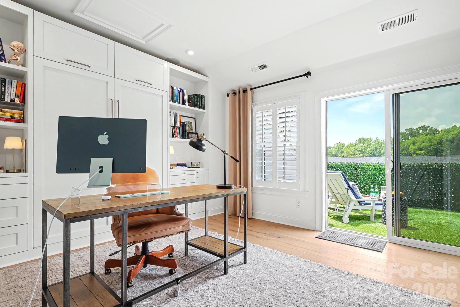 2505 Kenmore Avenue — Charlotte