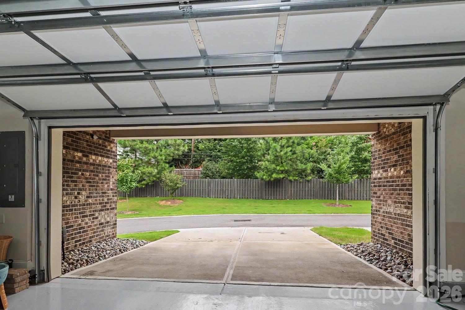 2505 Kenmore Avenue — Charlotte