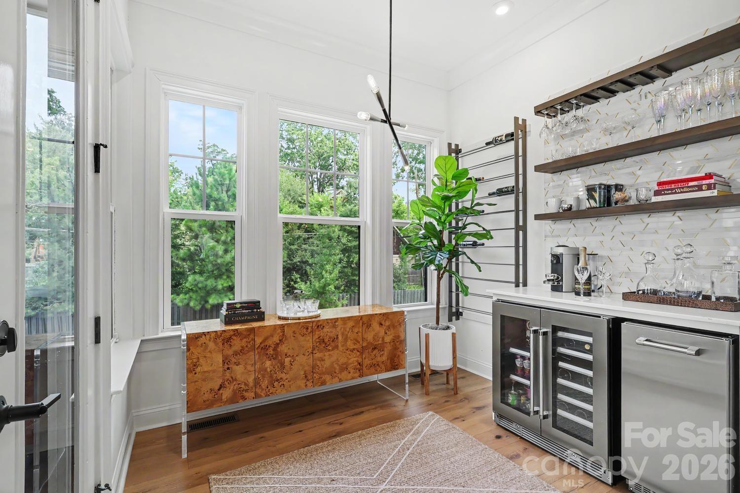 2505 Kenmore Avenue — Charlotte