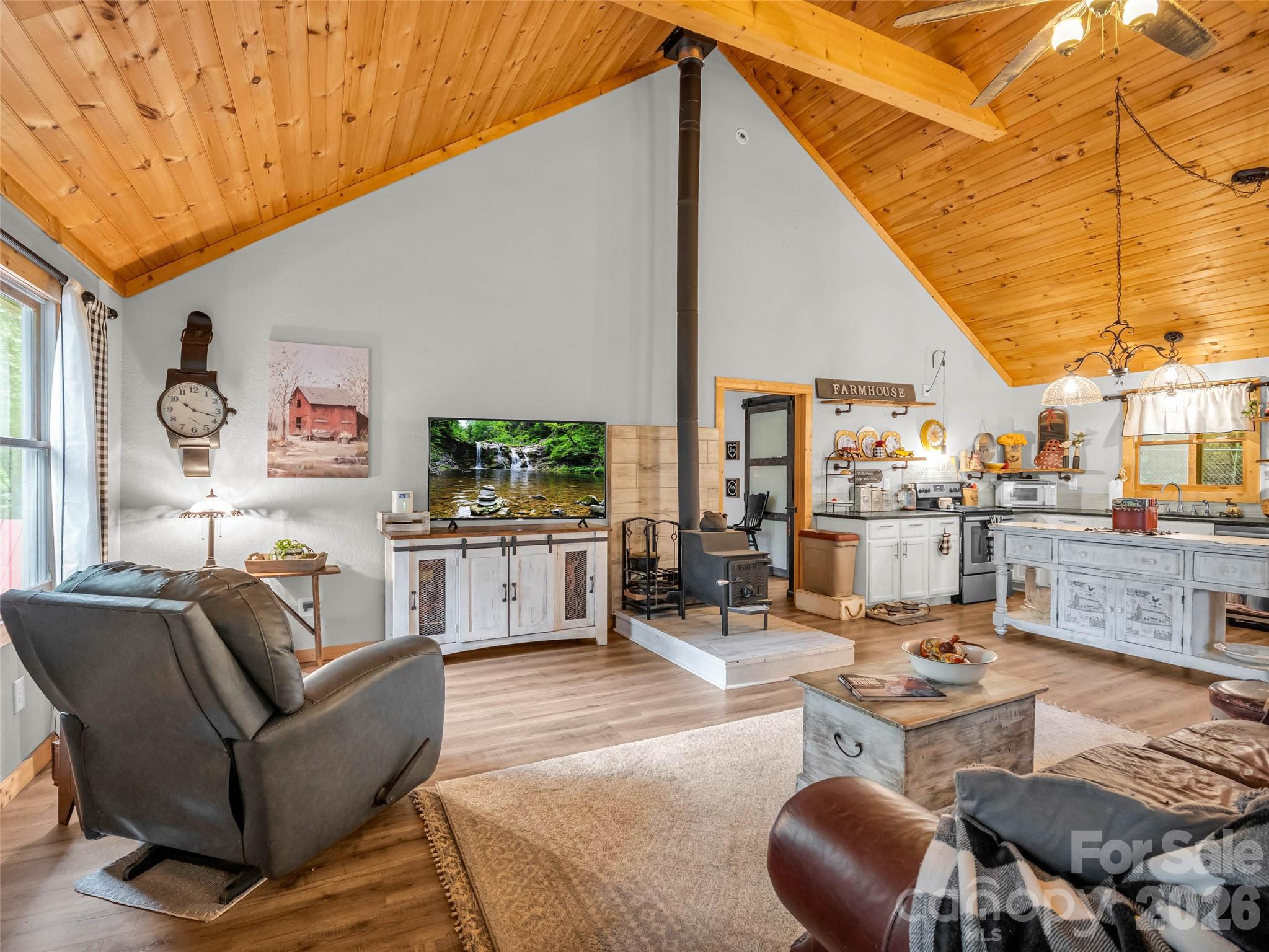 412 Whitestone Circle — Union Mills
