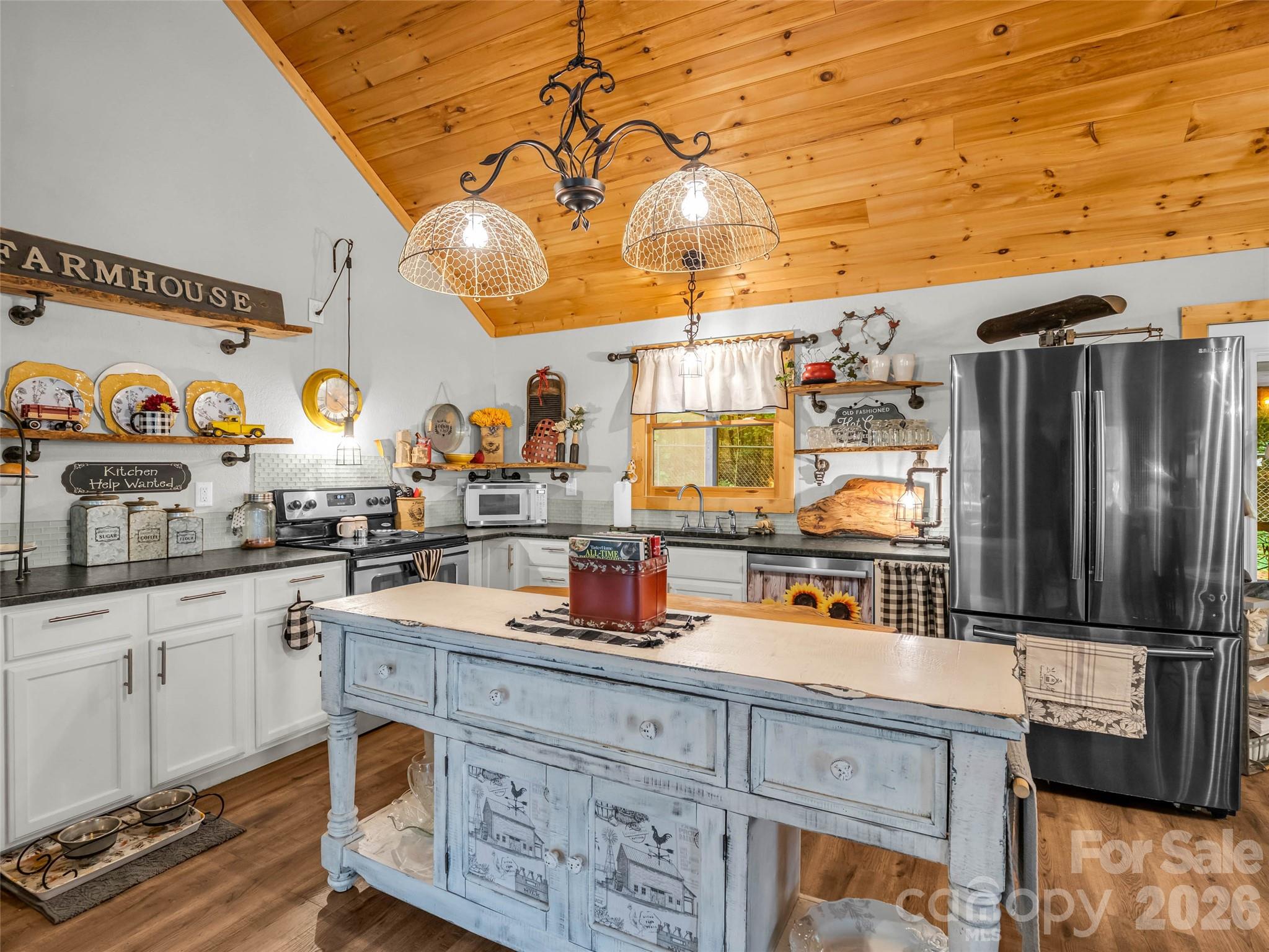 412 Whitestone Circle — Union Mills