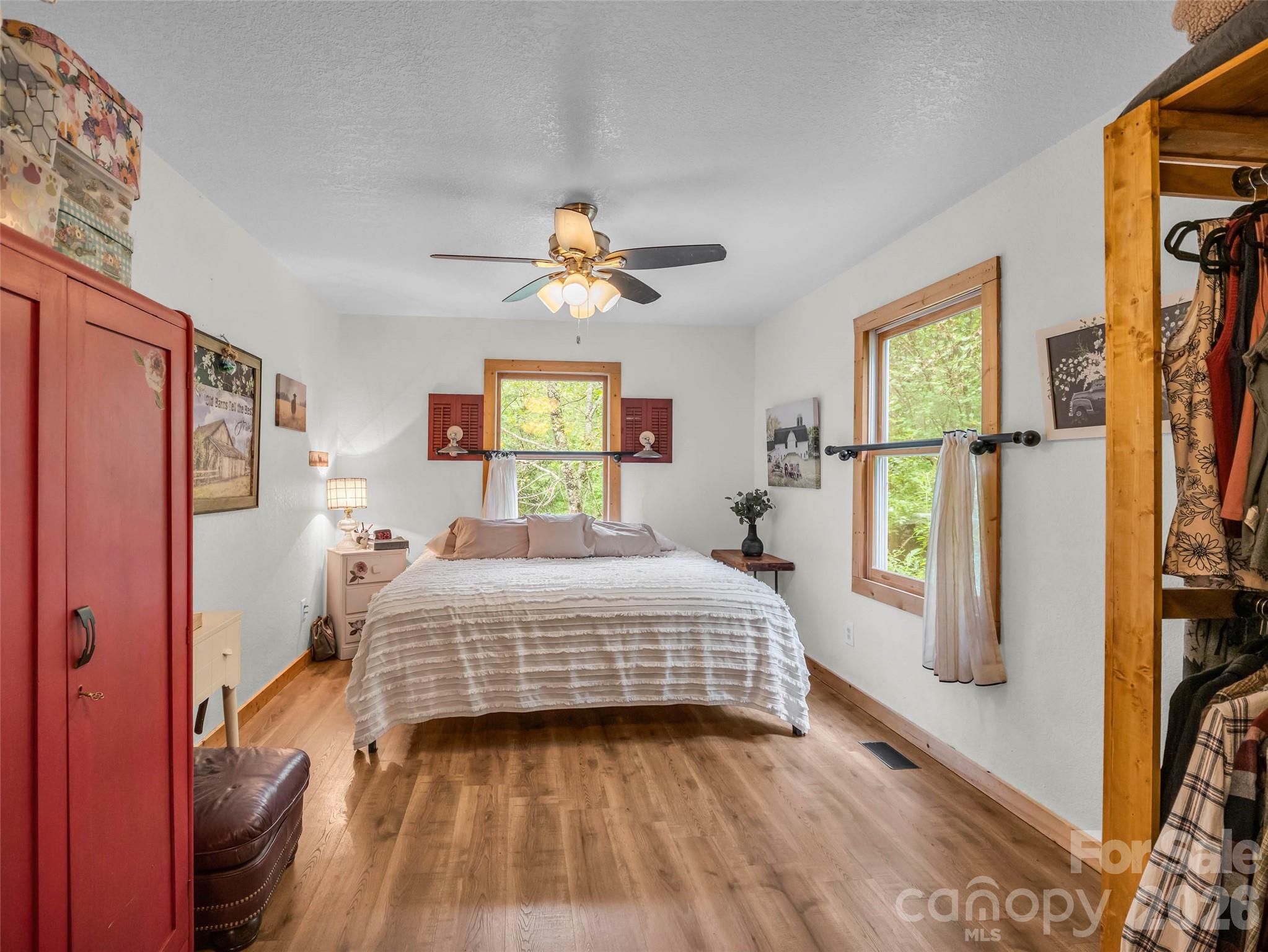 412 Whitestone Circle — Union Mills