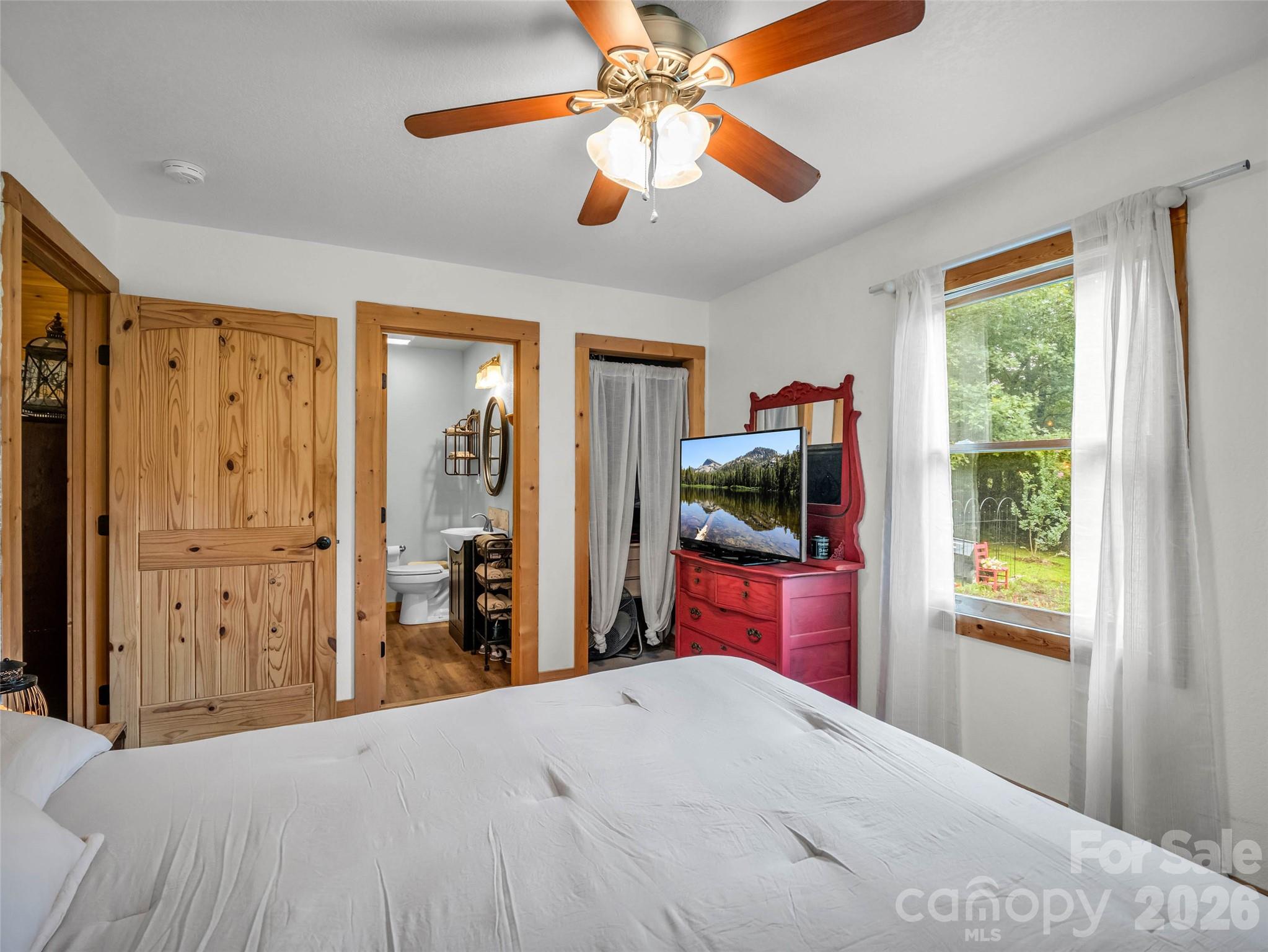 412 Whitestone Circle — Union Mills