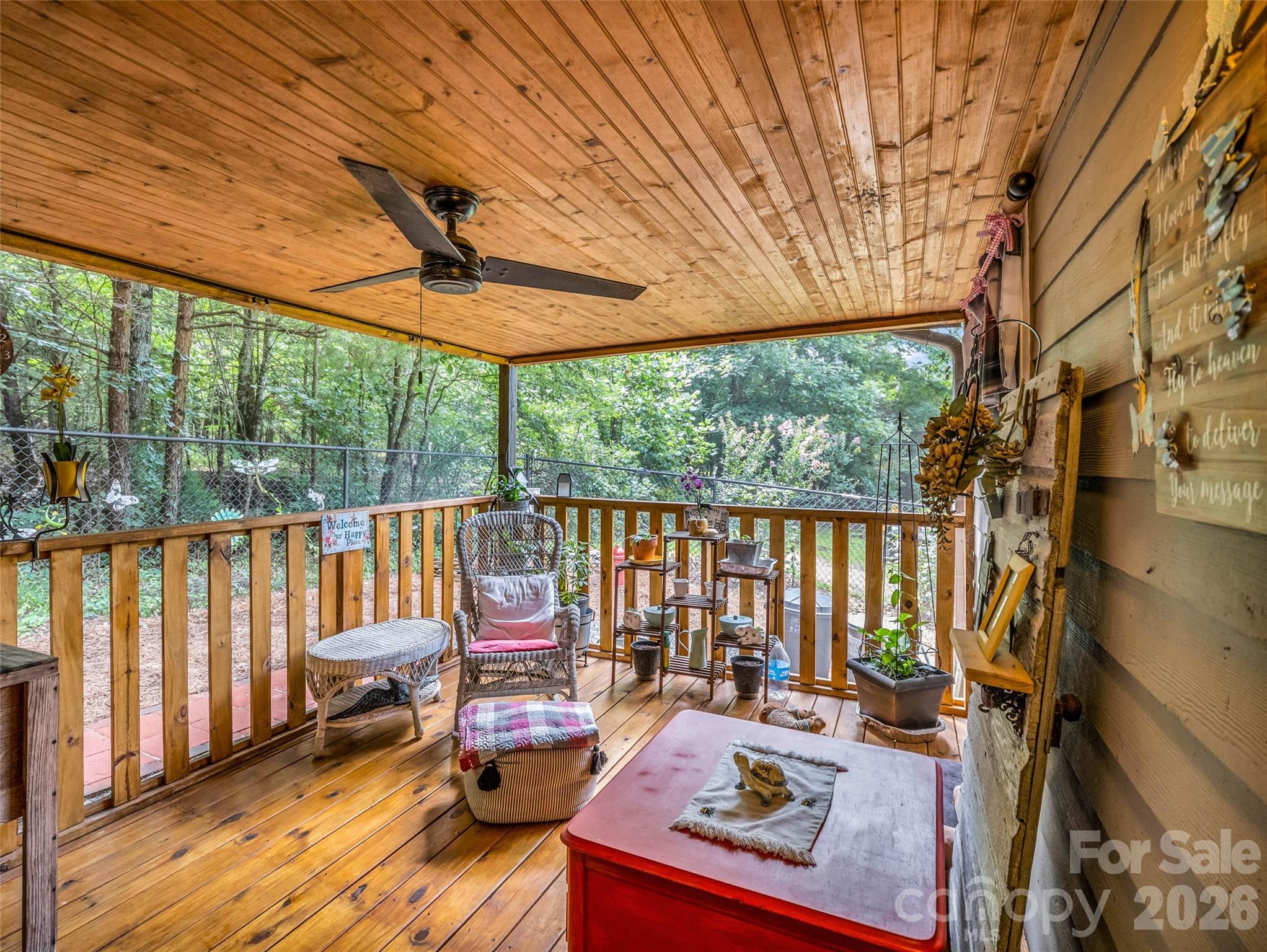 412 Whitestone Circle — Union Mills