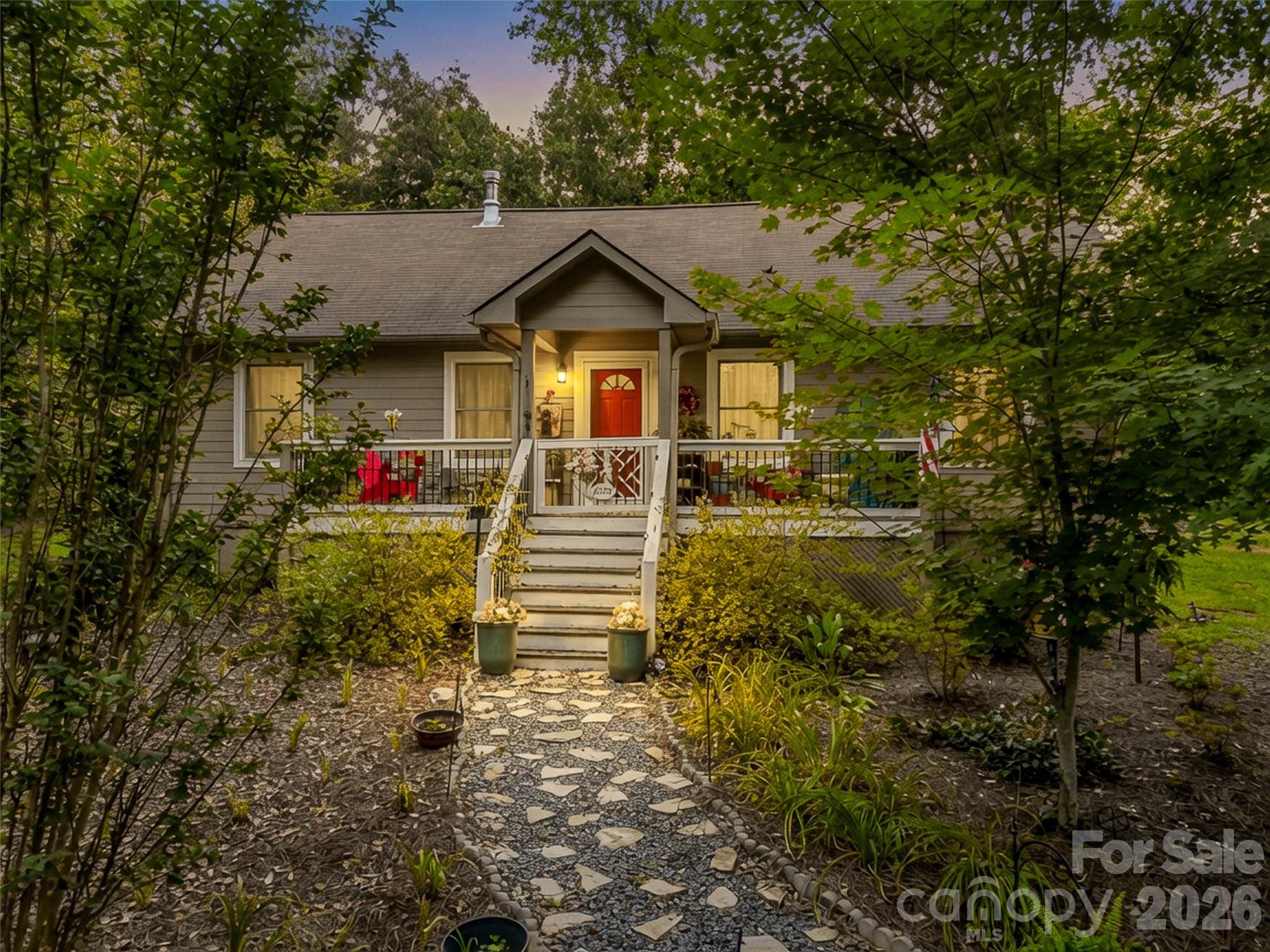 412 Whitestone Circle — Union Mills