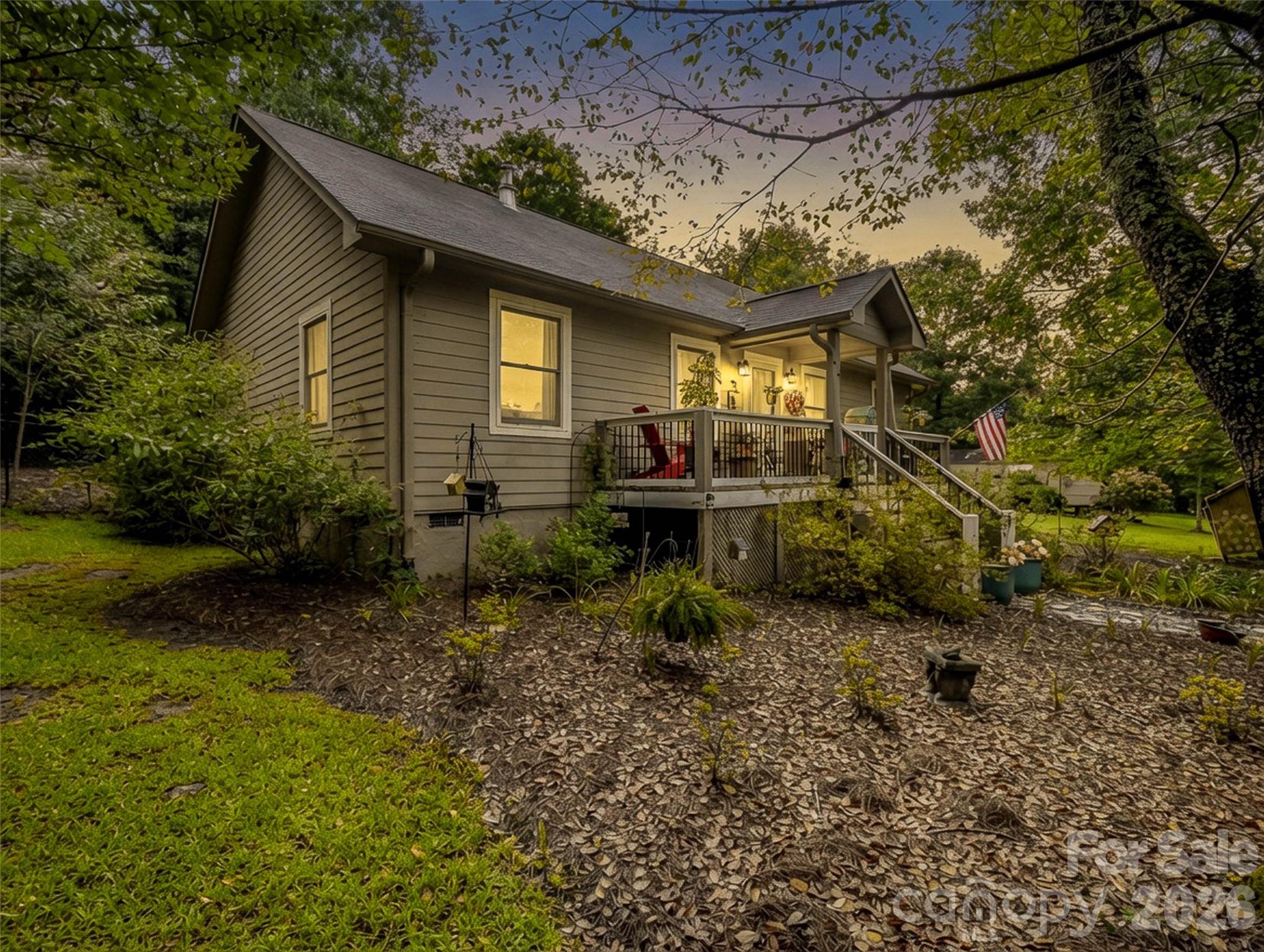 412 Whitestone Circle — Union Mills