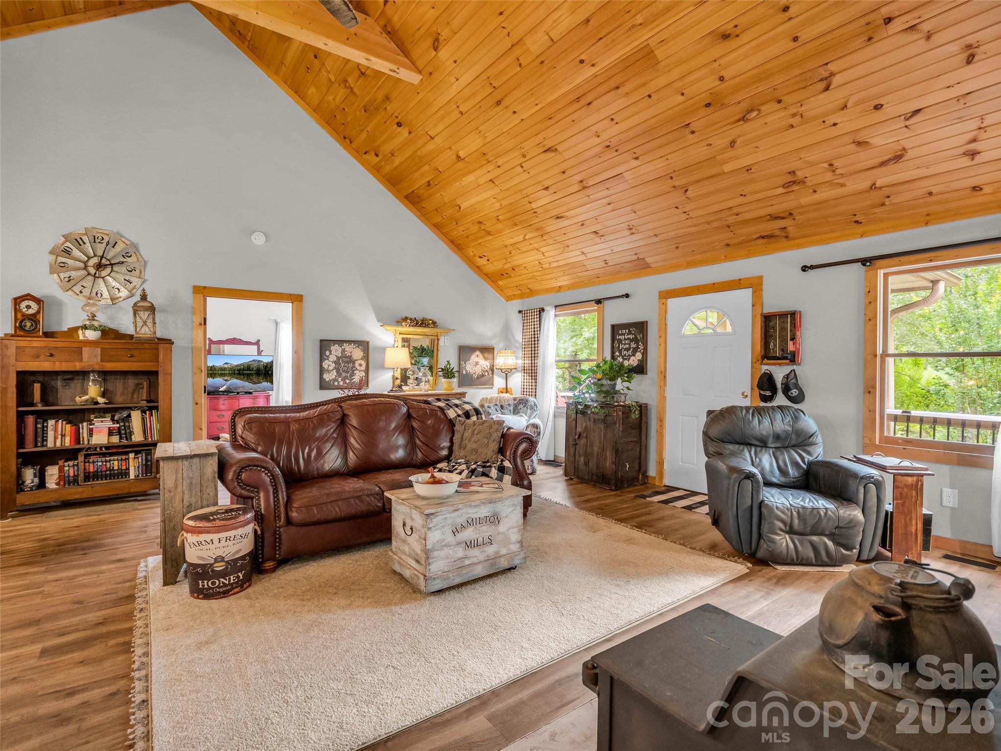 412 Whitestone Circle — Union Mills