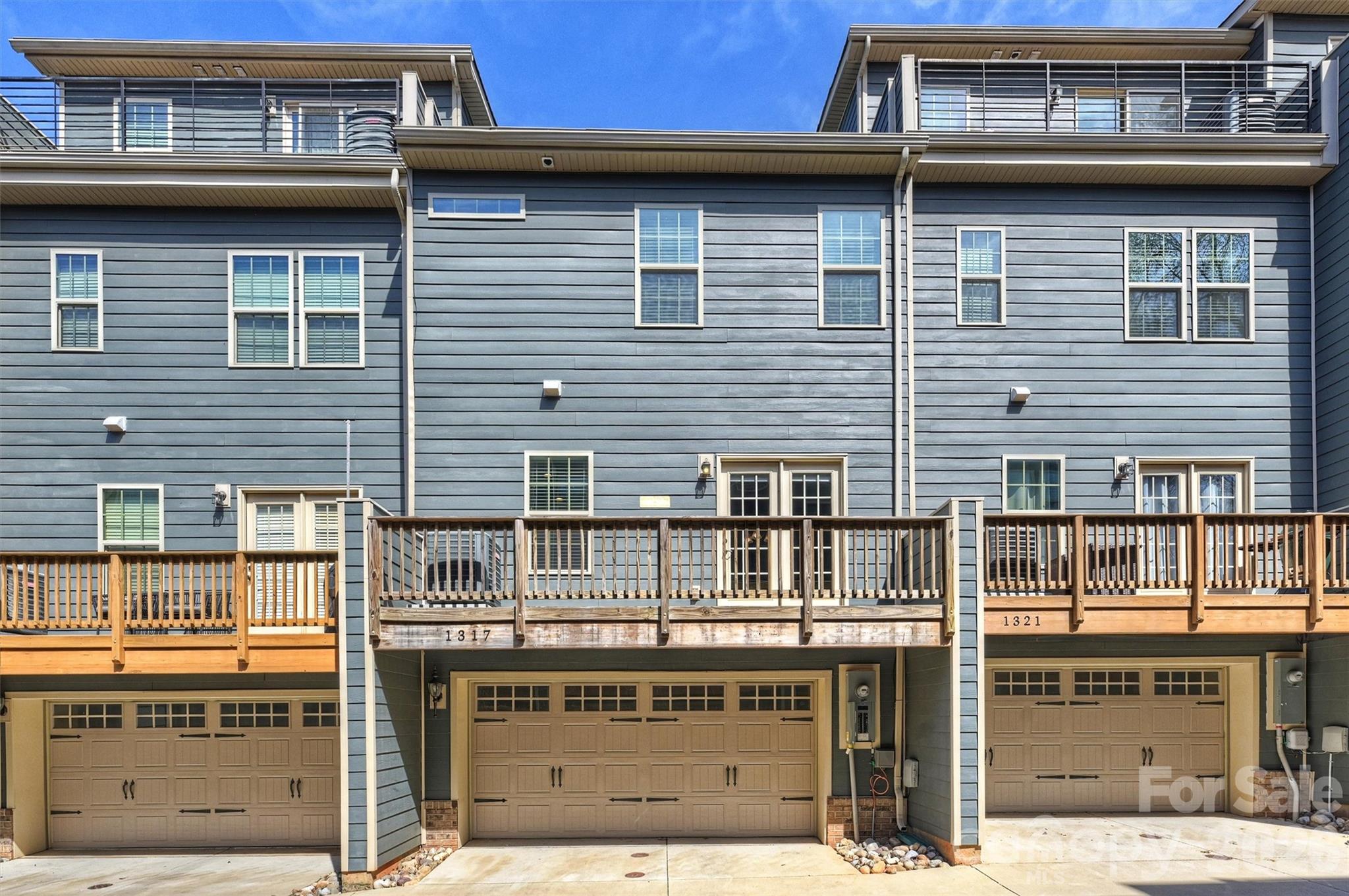 1317 Queen Lyon Court — Charlotte
