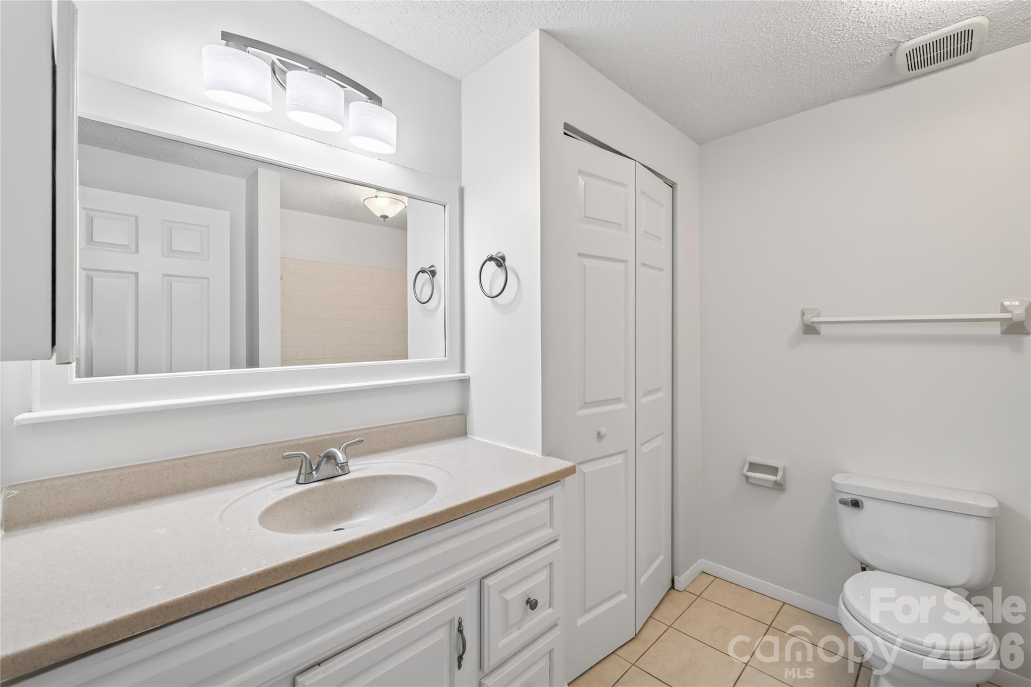 9524 Robert Burns Court — Charlotte