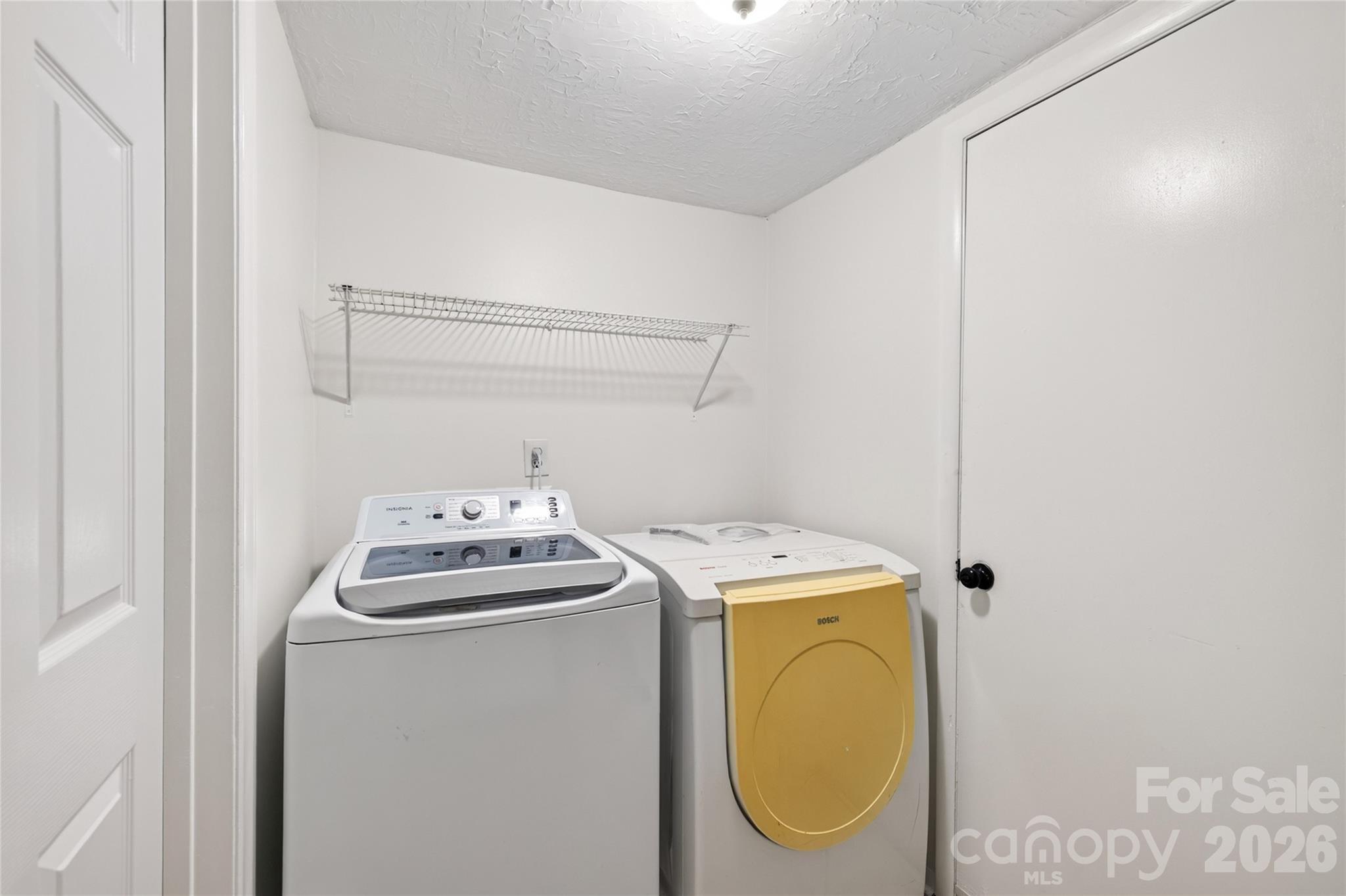 9524 Robert Burns Court — Charlotte
