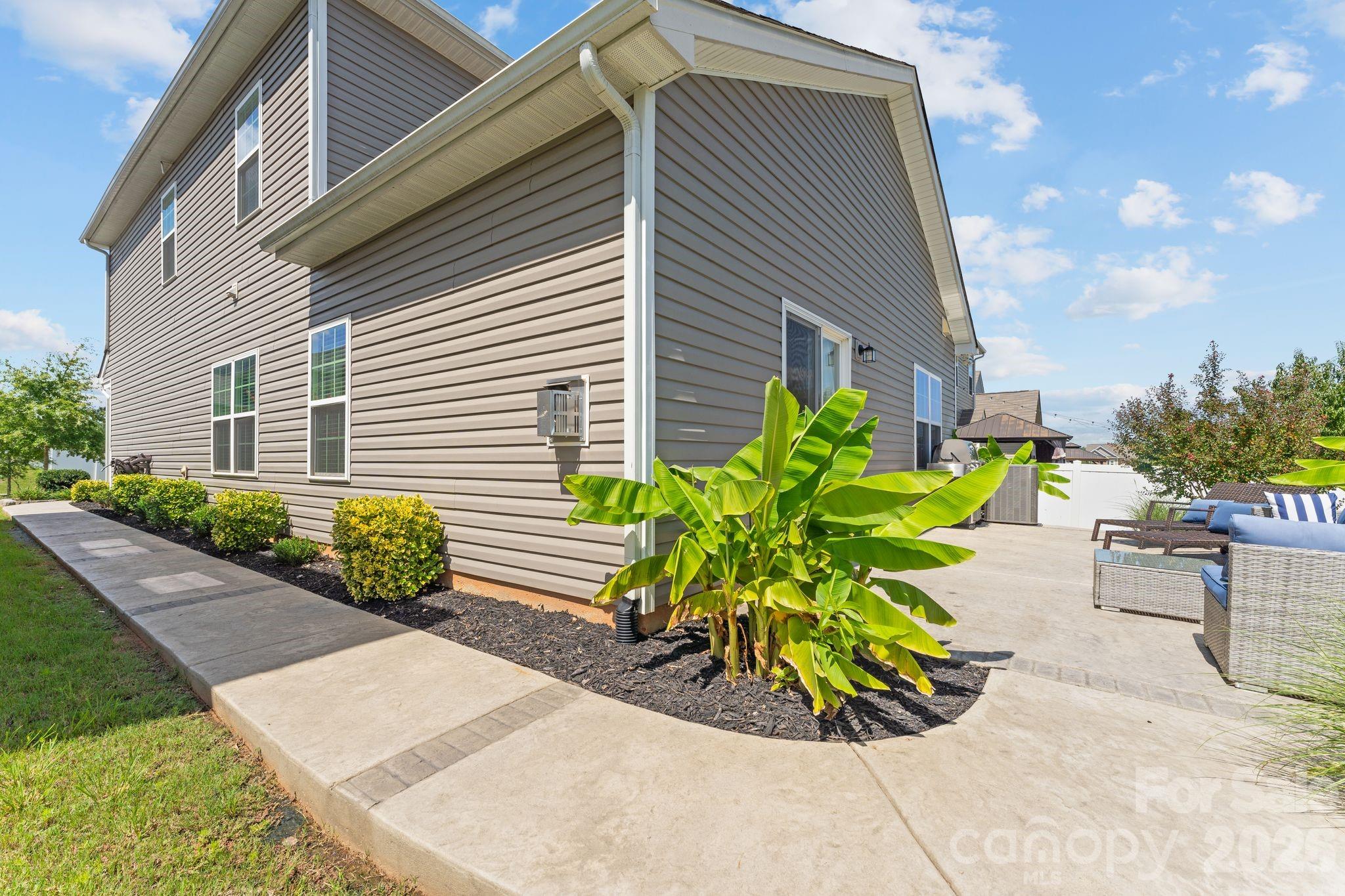 6855 Spring Peeper Lane — Lancaster