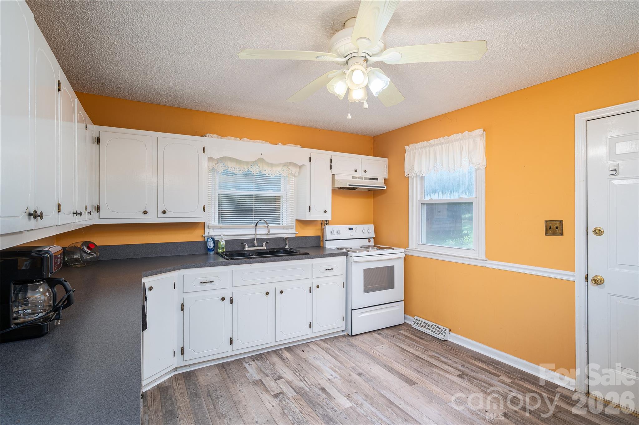 614 W Westview Street — Gastonia