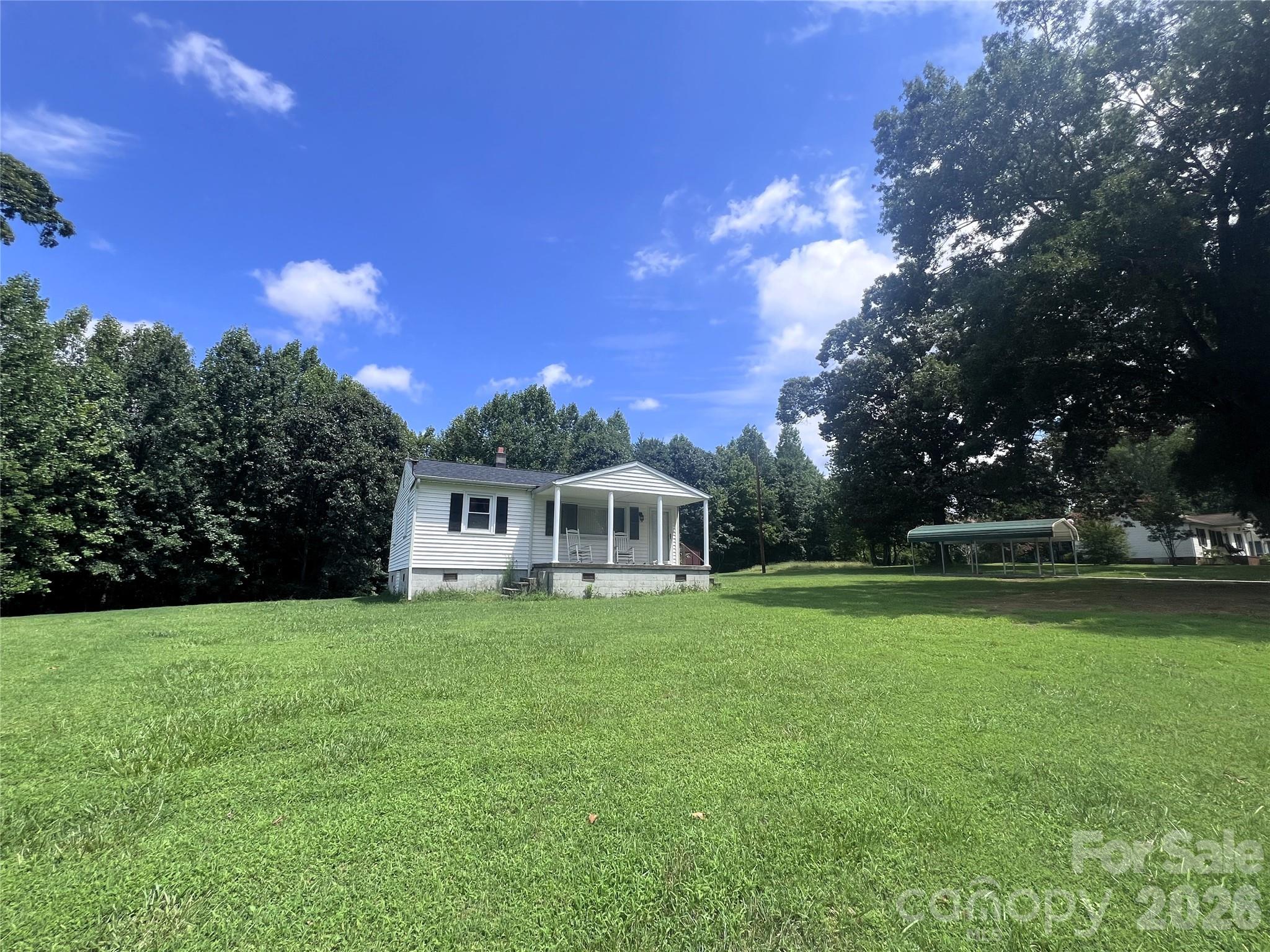 614 W Westview Street — Gastonia