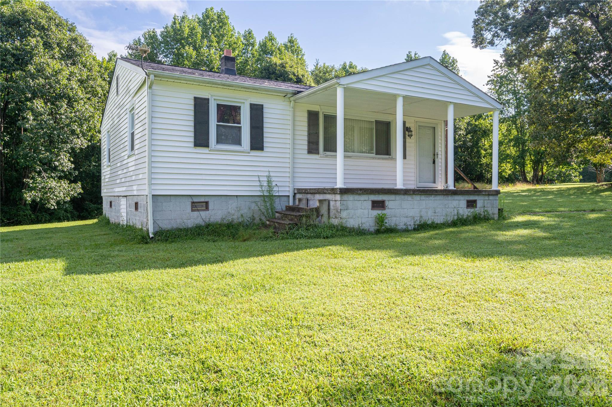 614 W Westview Street — Gastonia