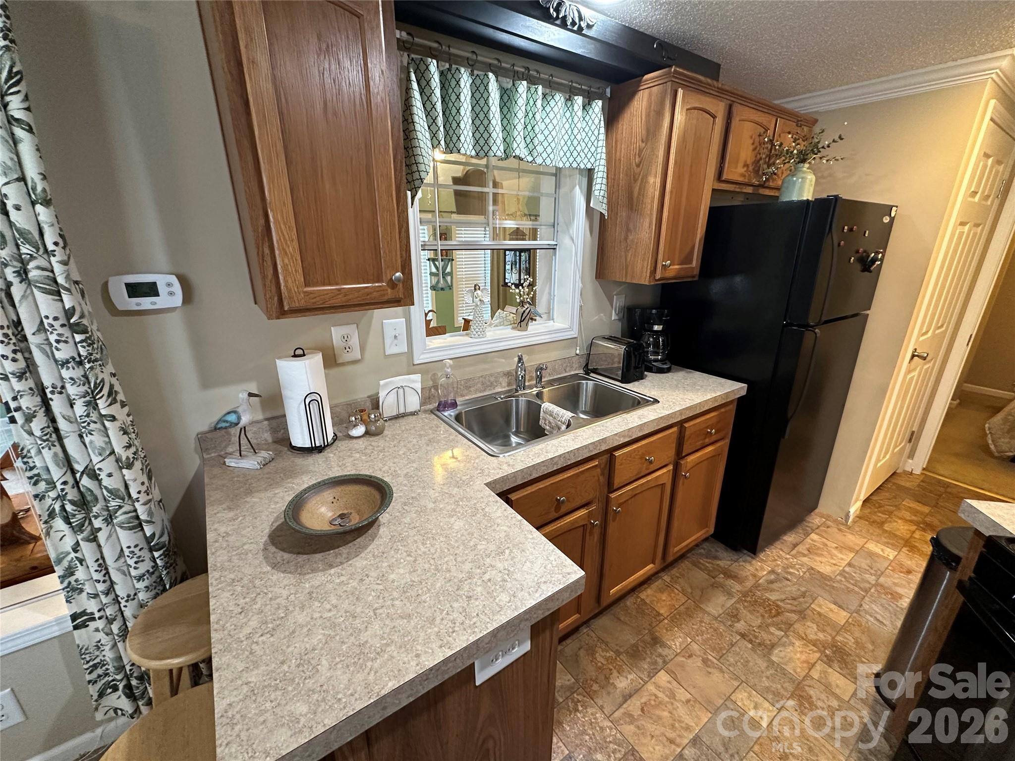 108 Hummingbird Circle — New London