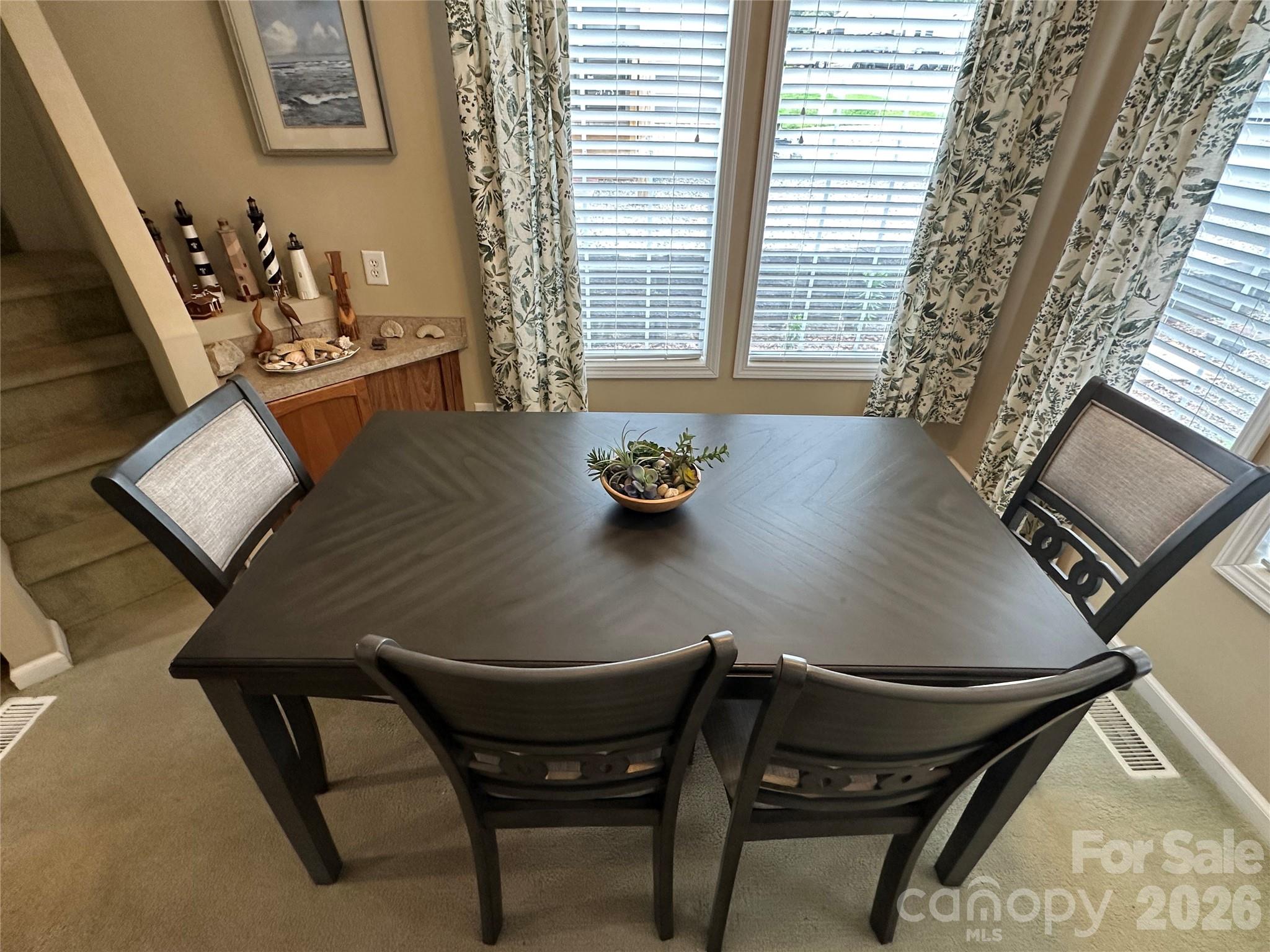 108 Hummingbird Circle — New London