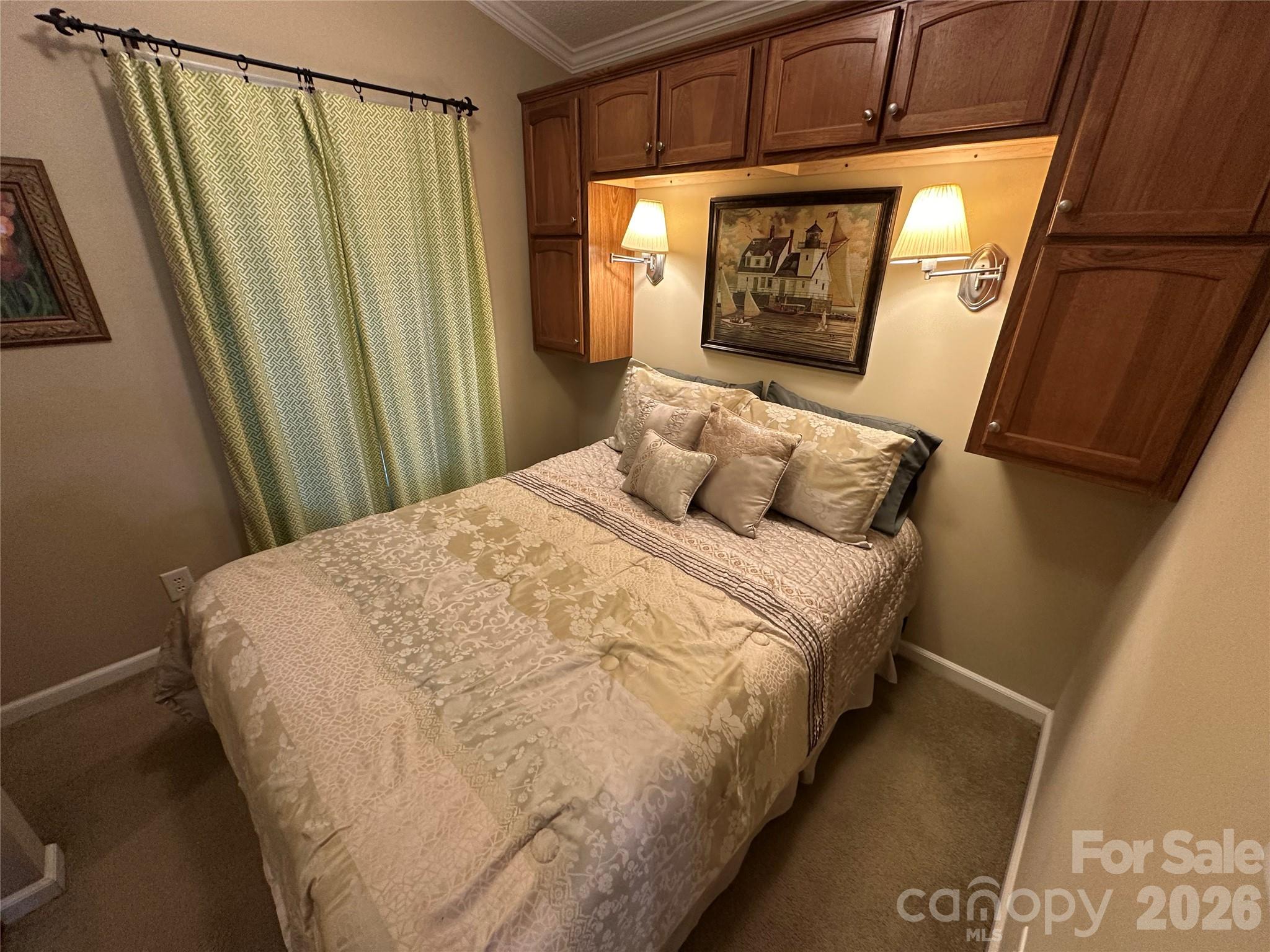 108 Hummingbird Circle — New London