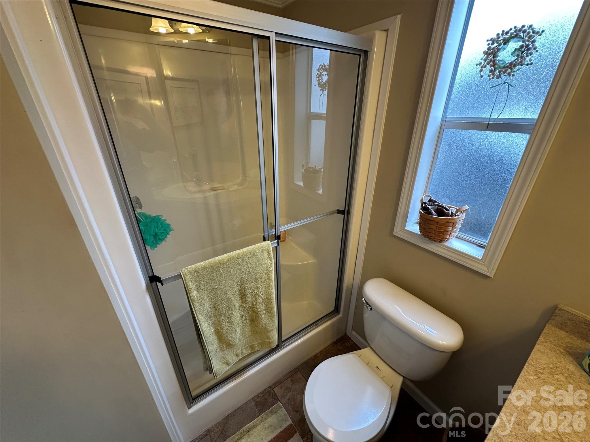 108 Hummingbird Circle — New London