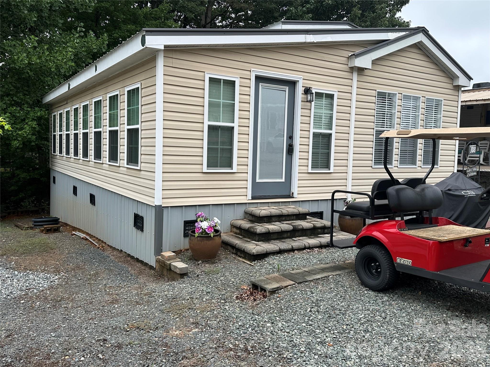 108 Hummingbird Circle — New London