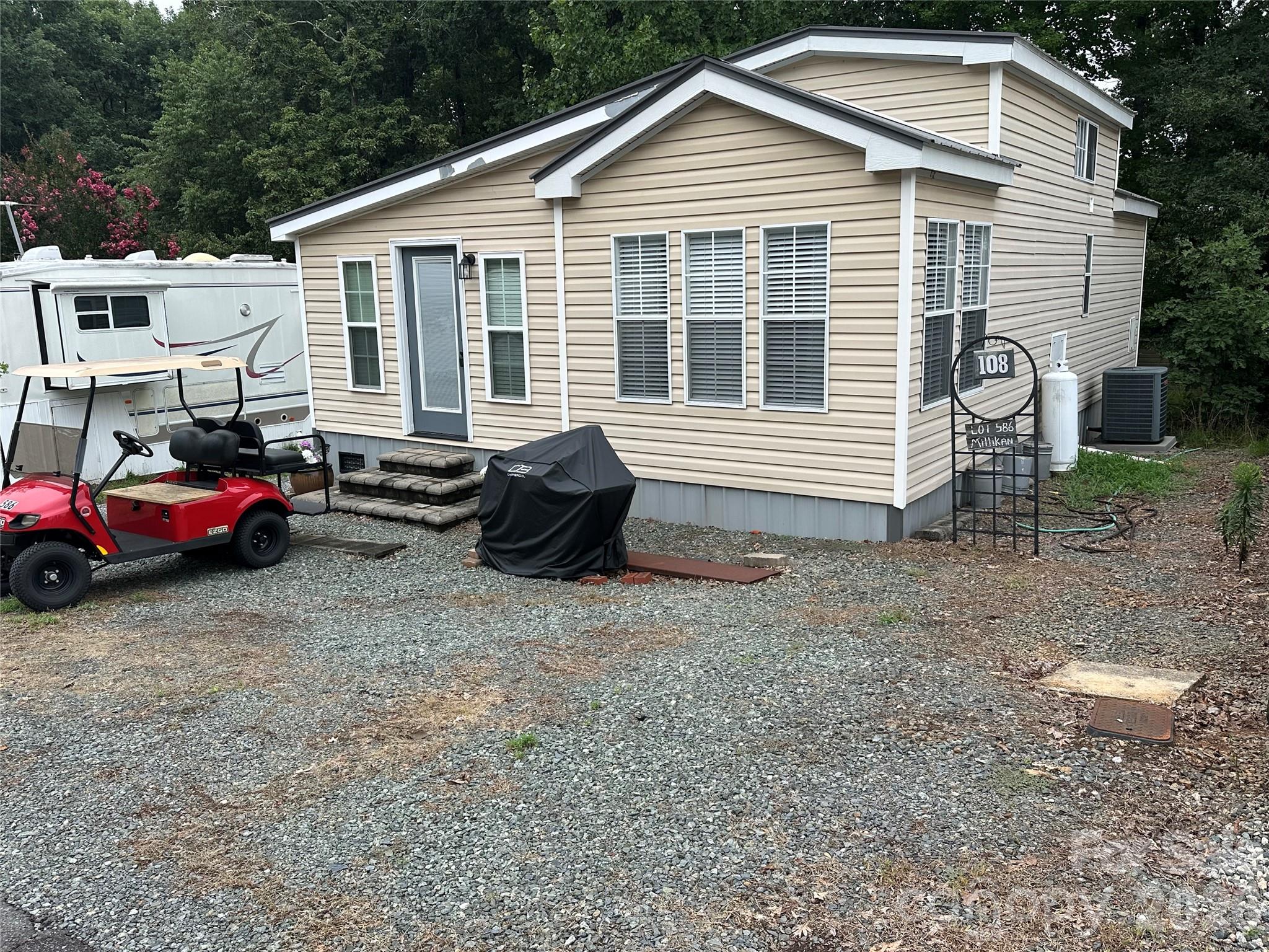 108 Hummingbird Circle — New London