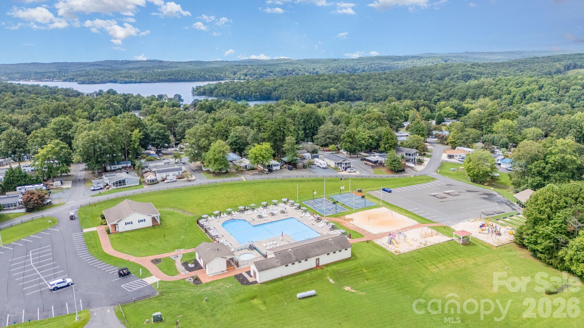 108 Hummingbird Circle — New London