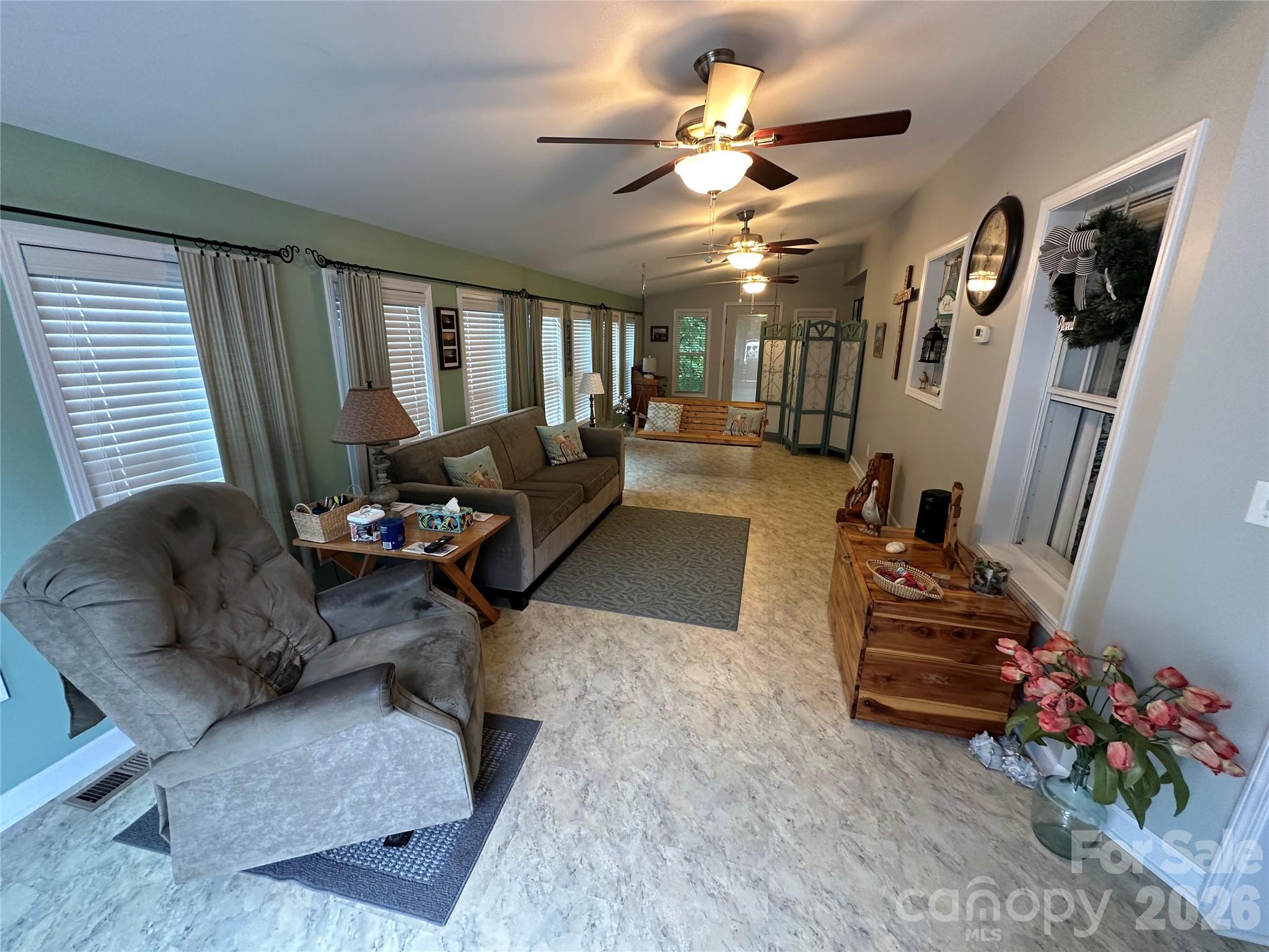 108 Hummingbird Circle — New London