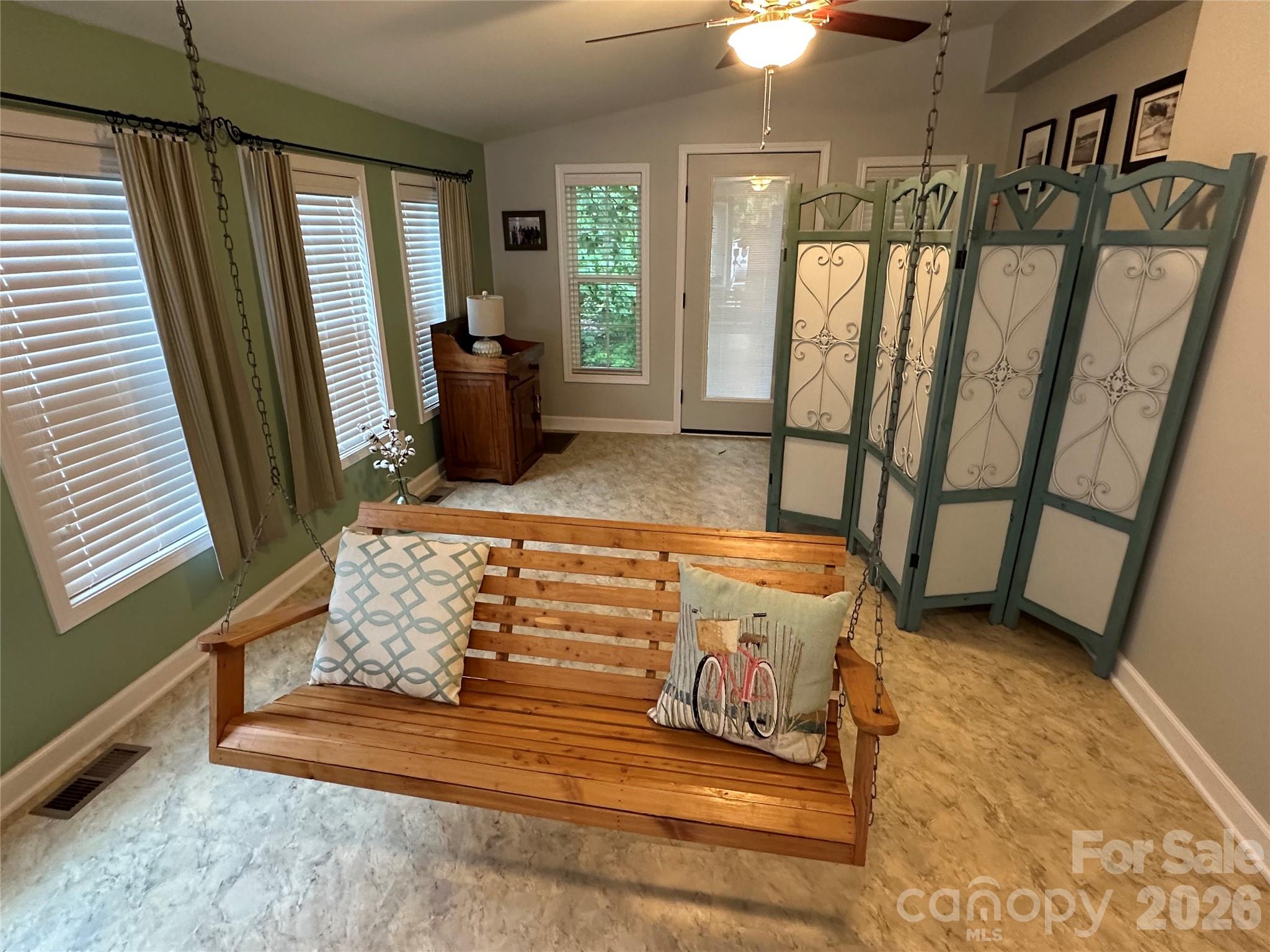 108 Hummingbird Circle — New London