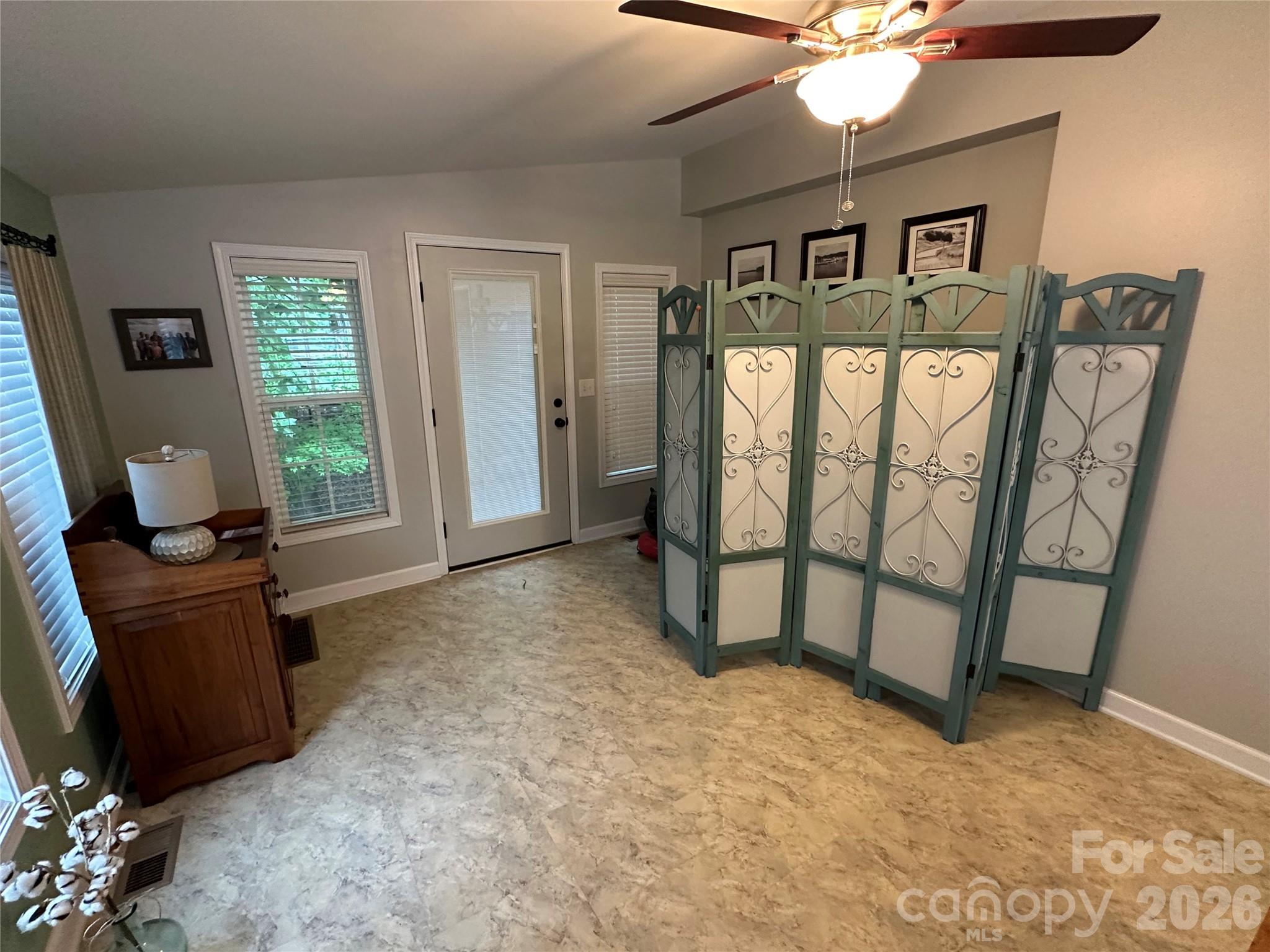 108 Hummingbird Circle — New London