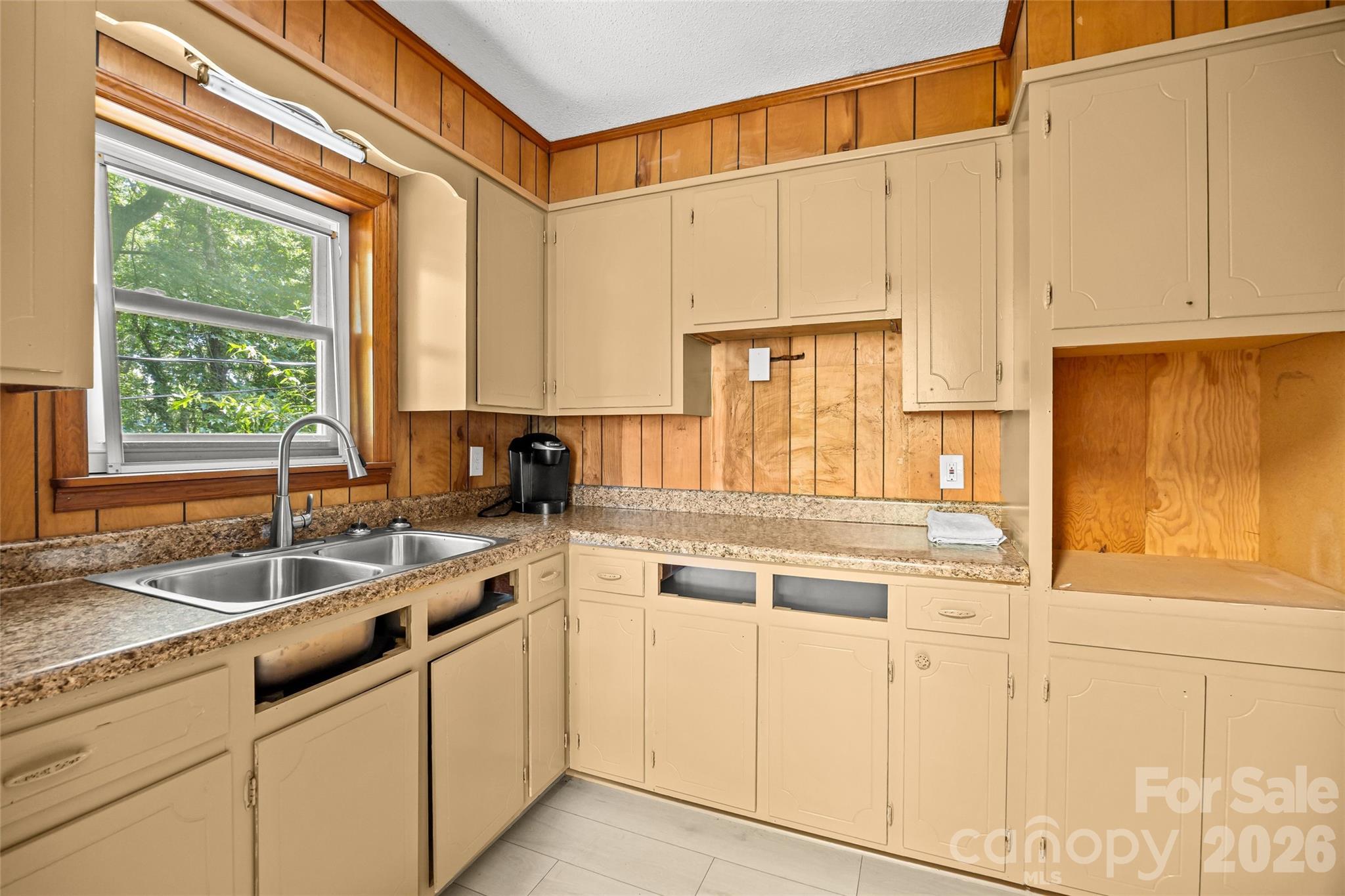 717 Wren Road — Gastonia