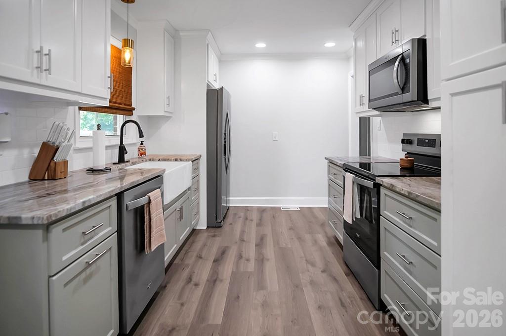 602 Holly Circle — Mount Holly