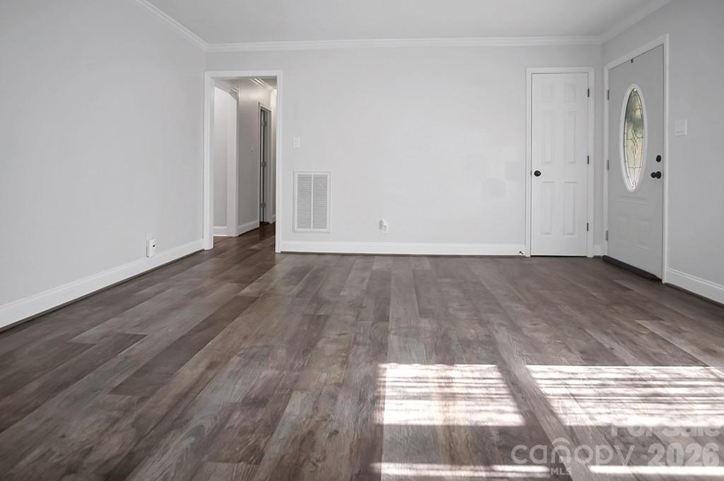 602 Holly Circle — Mount Holly