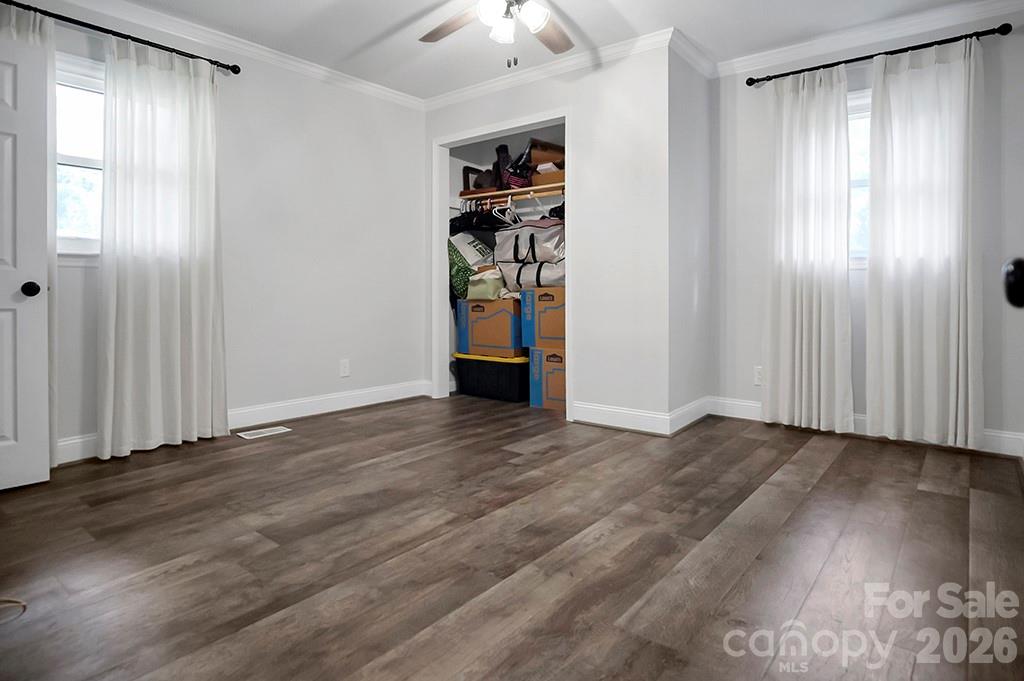 602 Holly Circle — Mount Holly