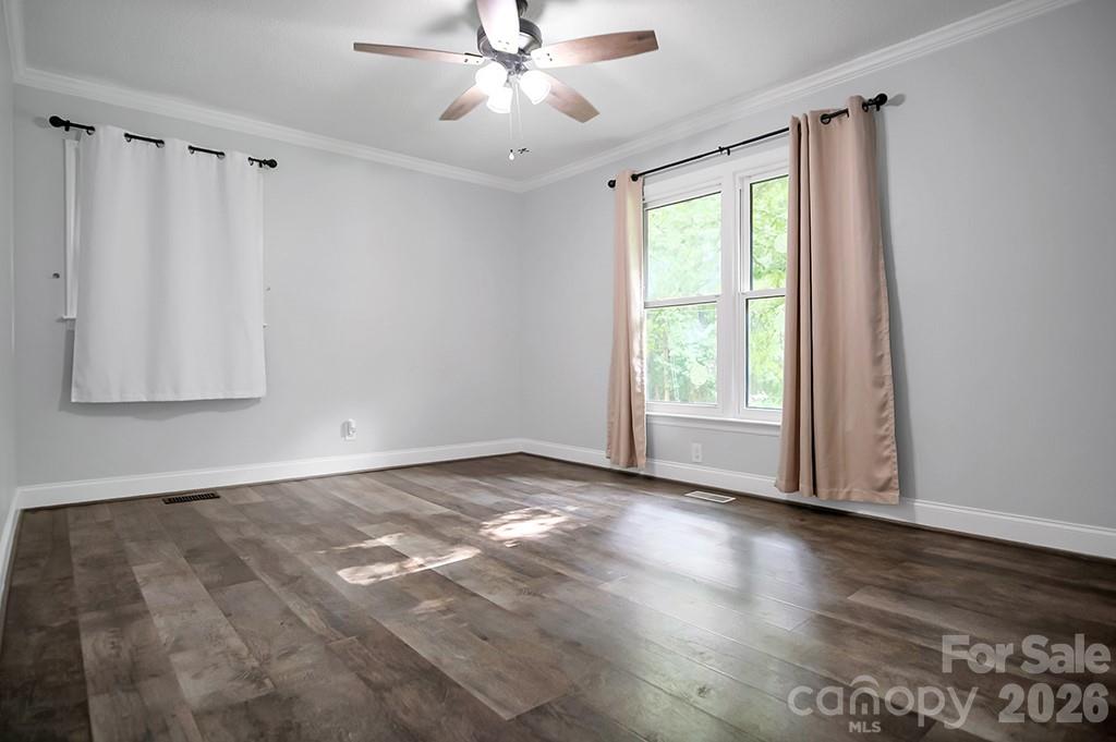 602 Holly Circle — Mount Holly