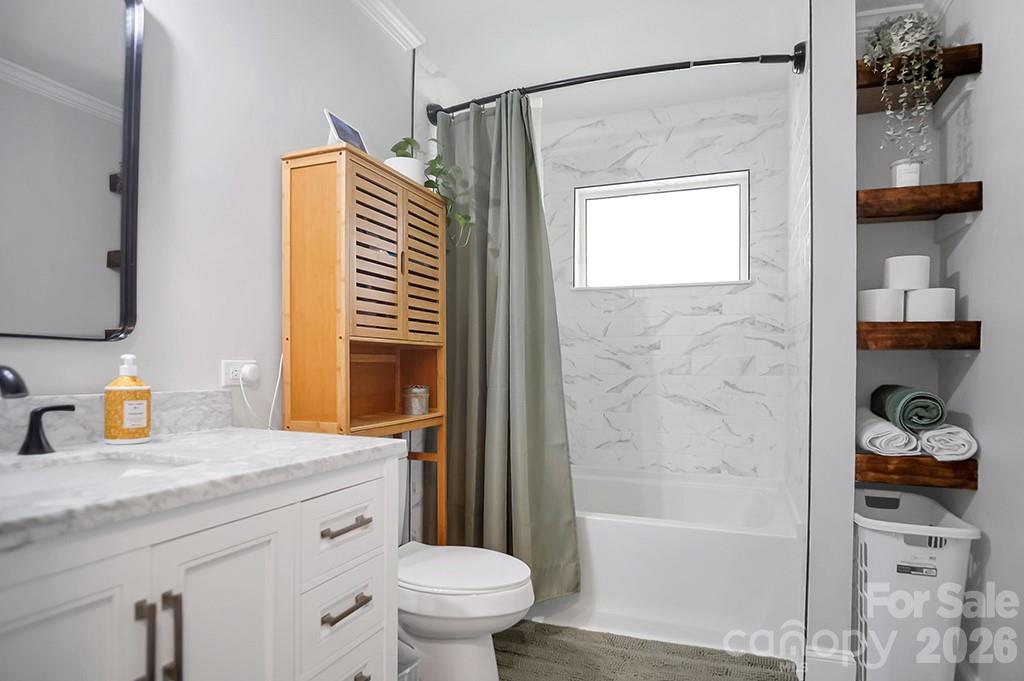 602 Holly Circle — Mount Holly