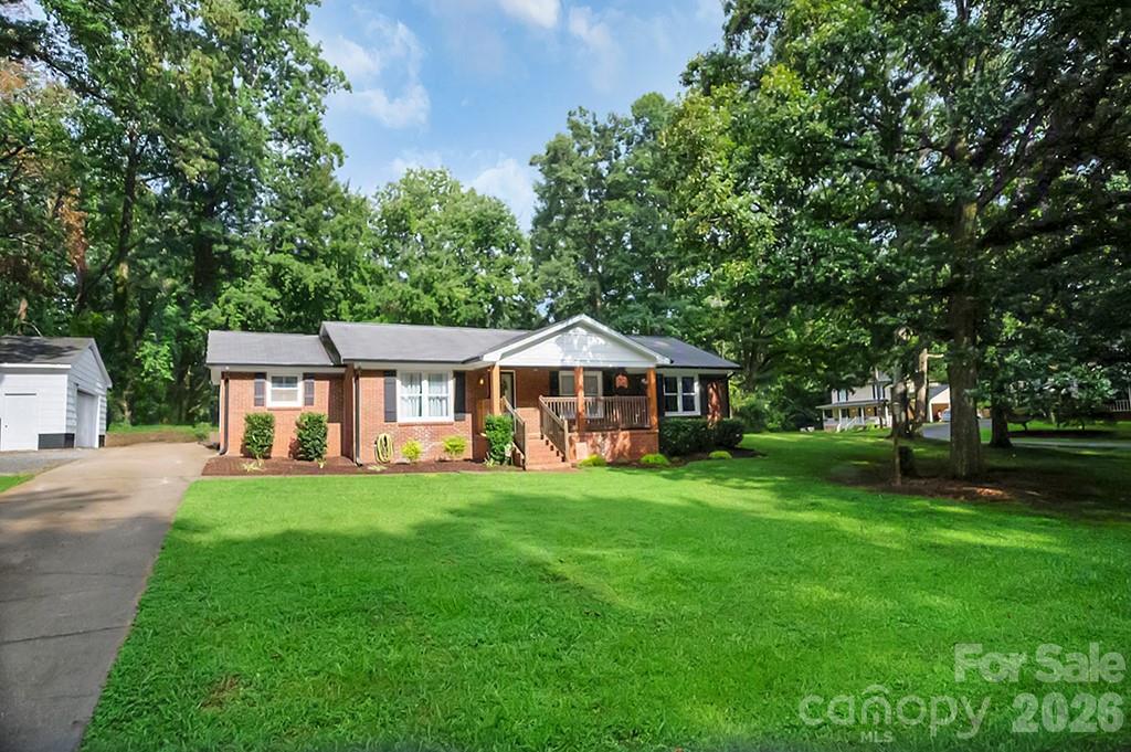 602 Holly Circle — Mount Holly