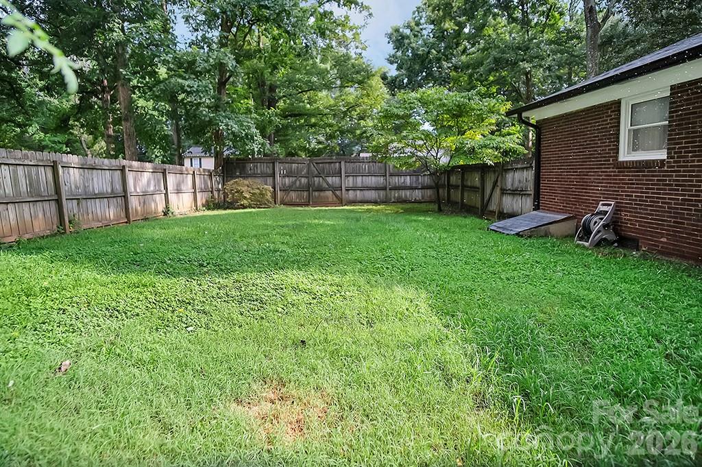 602 Holly Circle — Mount Holly