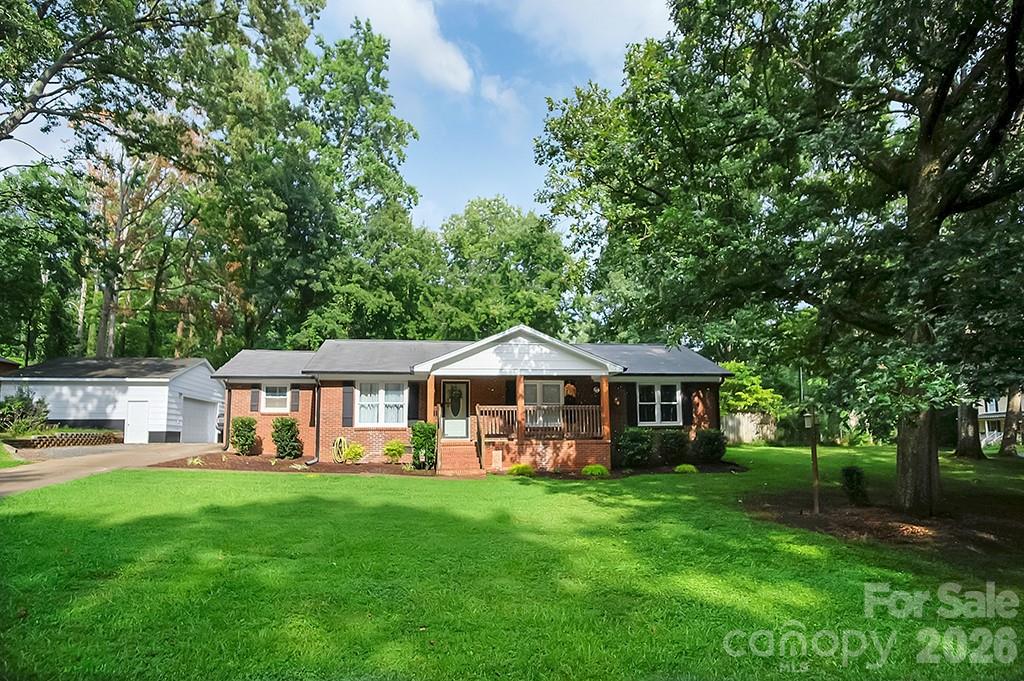 602 Holly Circle — Mount Holly