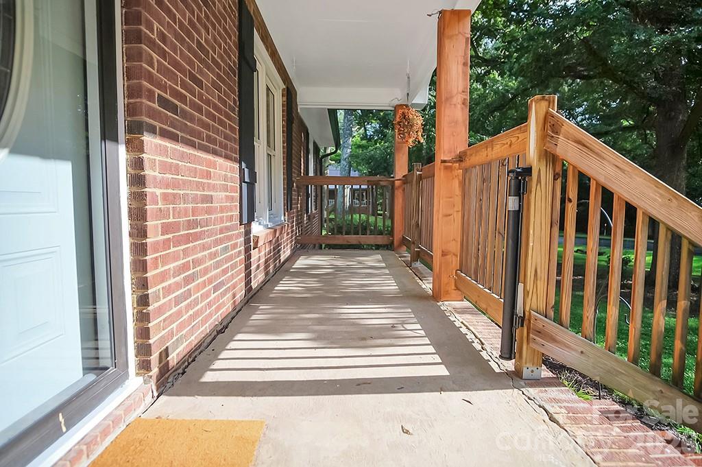 602 Holly Circle — Mount Holly