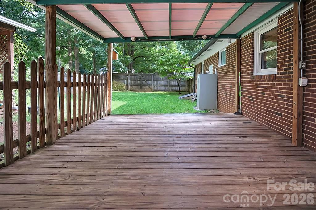 602 Holly Circle — Mount Holly