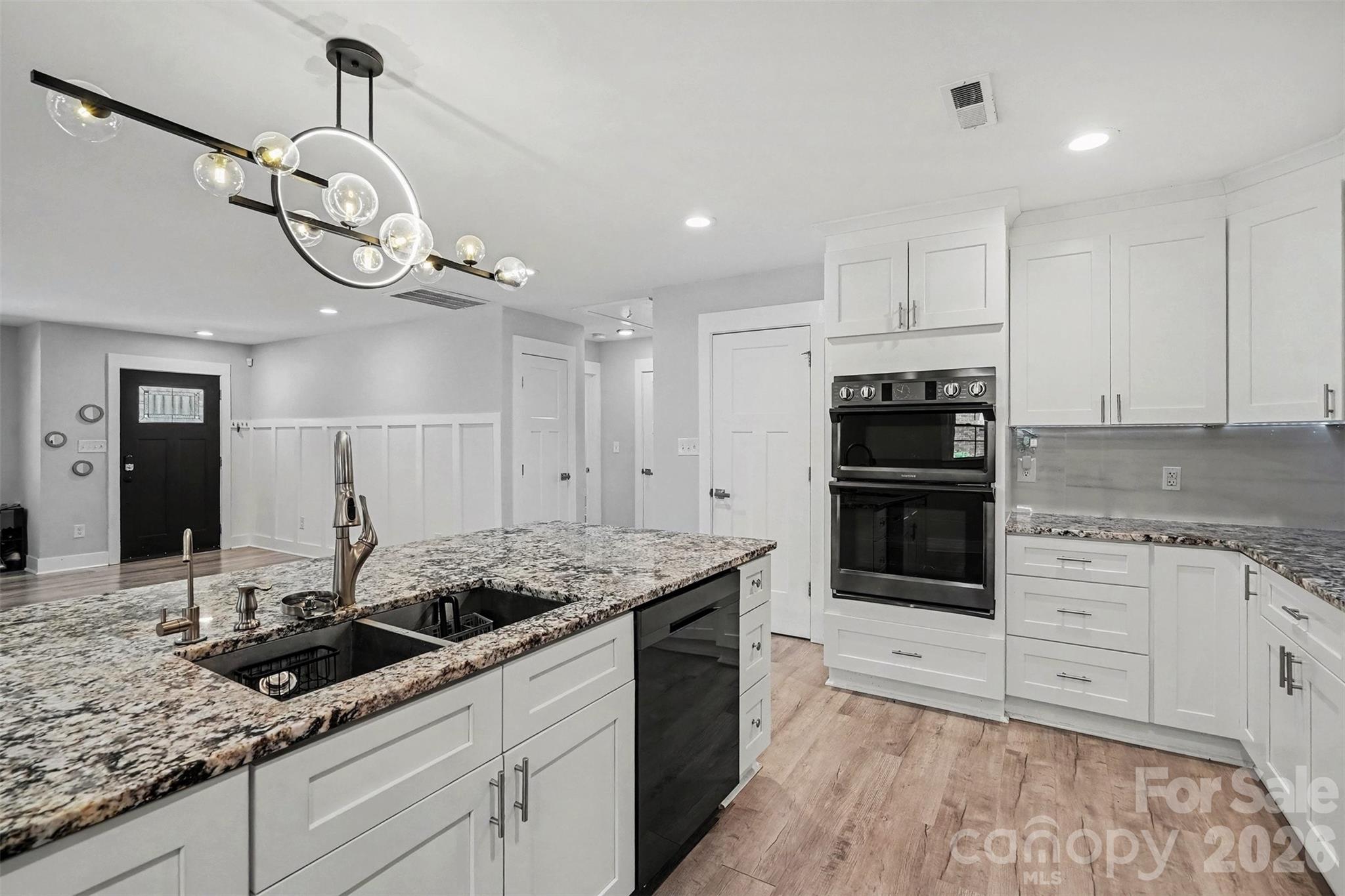 1524 Newcastle Street — Charlotte