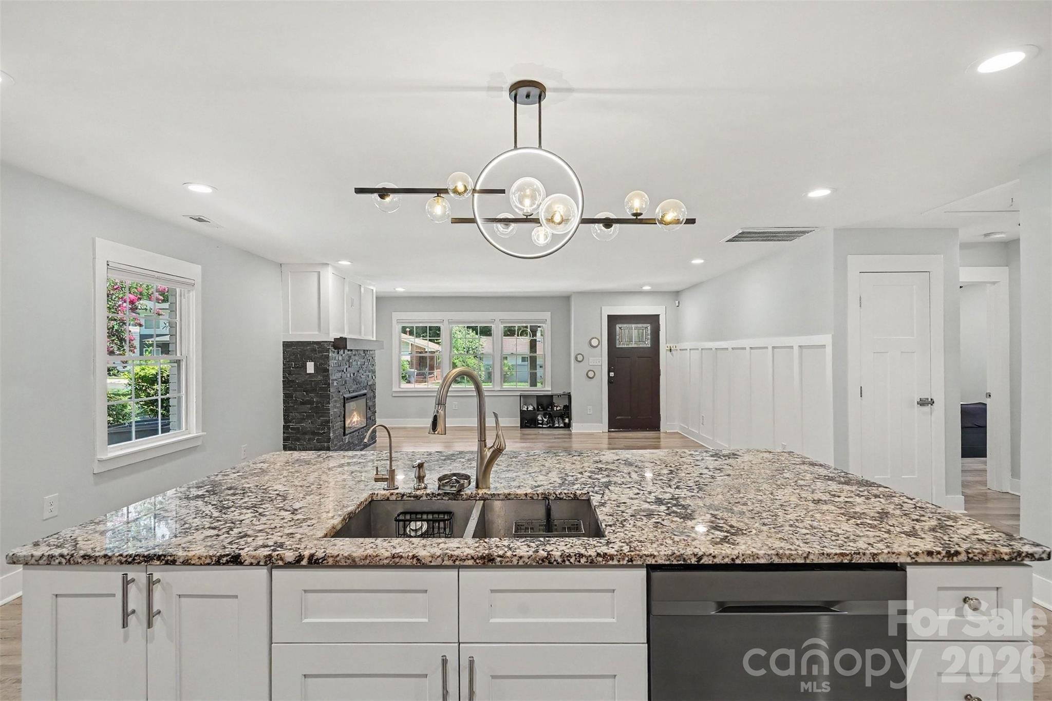 1524 Newcastle Street — Charlotte