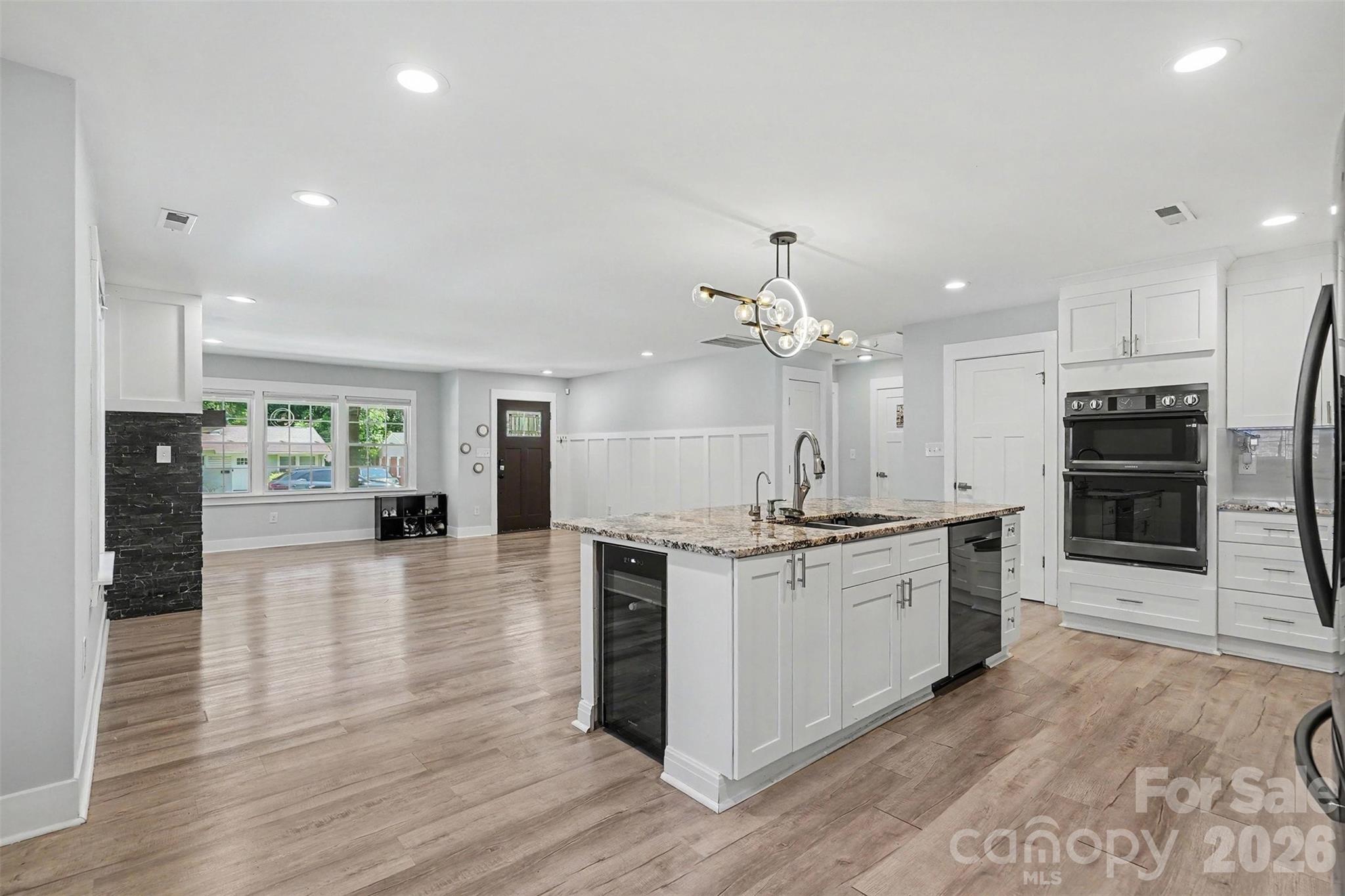 1524 Newcastle Street — Charlotte