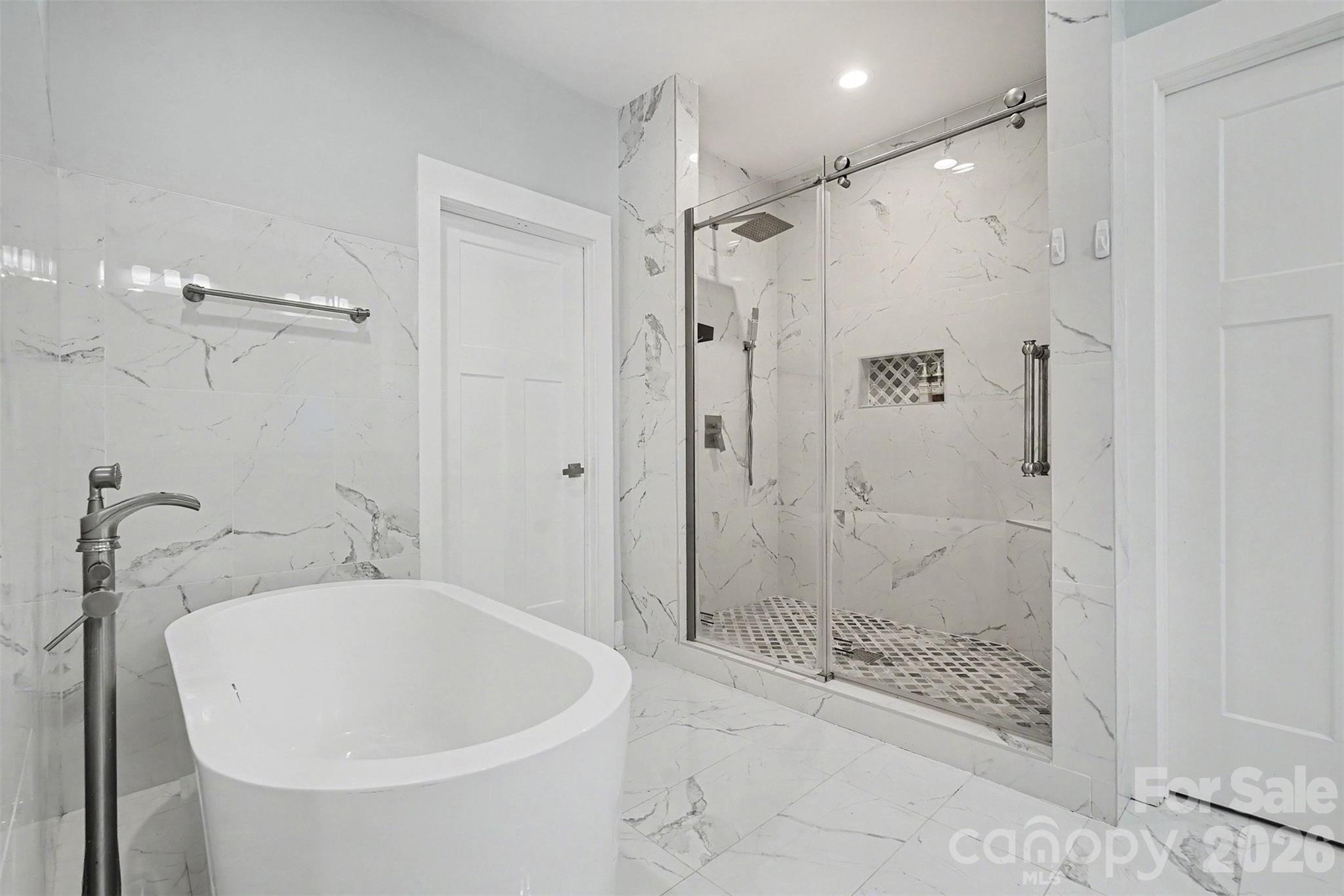 1524 Newcastle Street — Charlotte