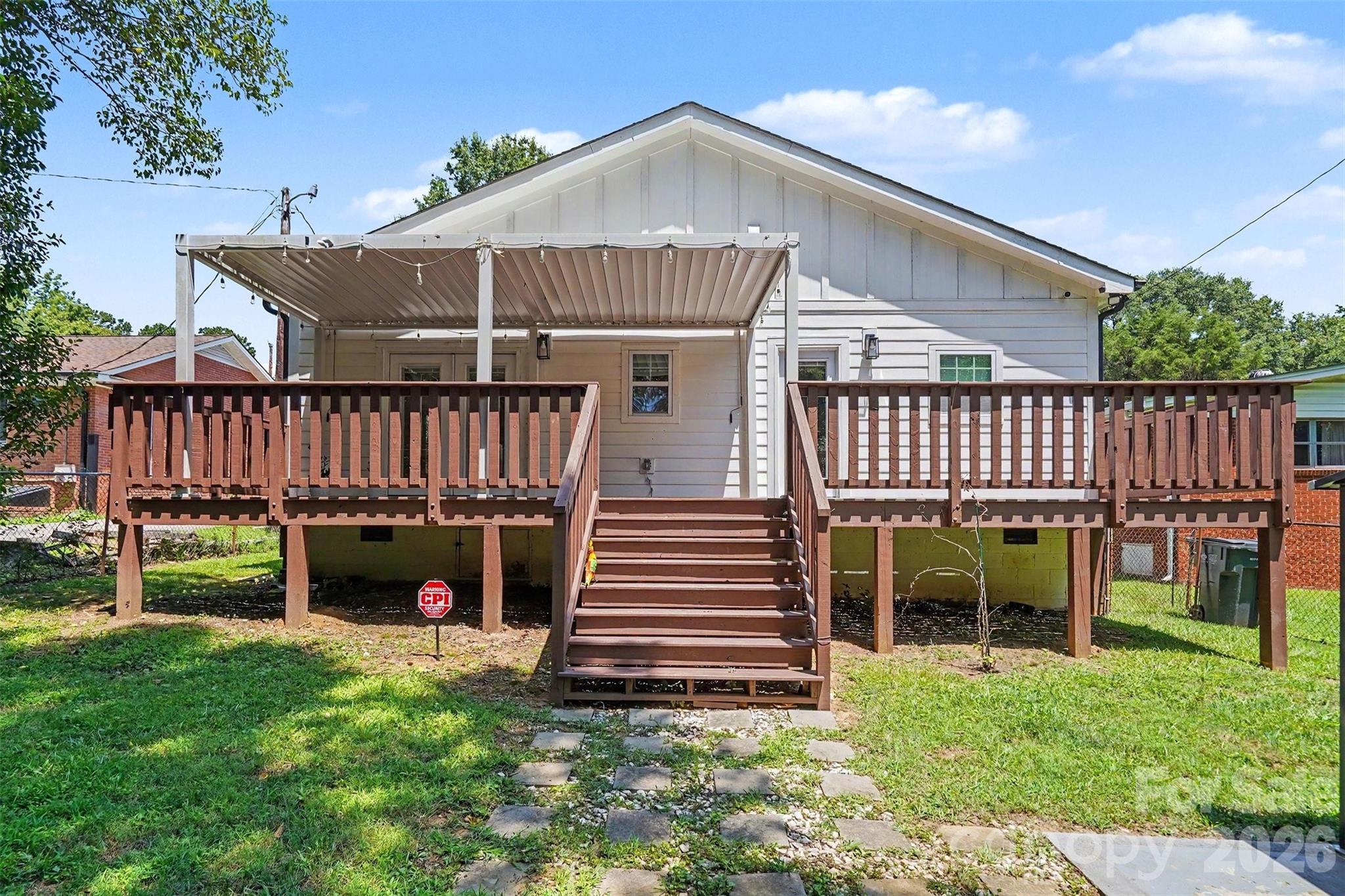 1524 Newcastle Street — Charlotte