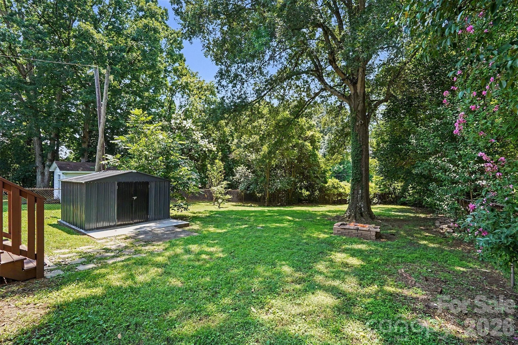 1524 Newcastle Street — Charlotte